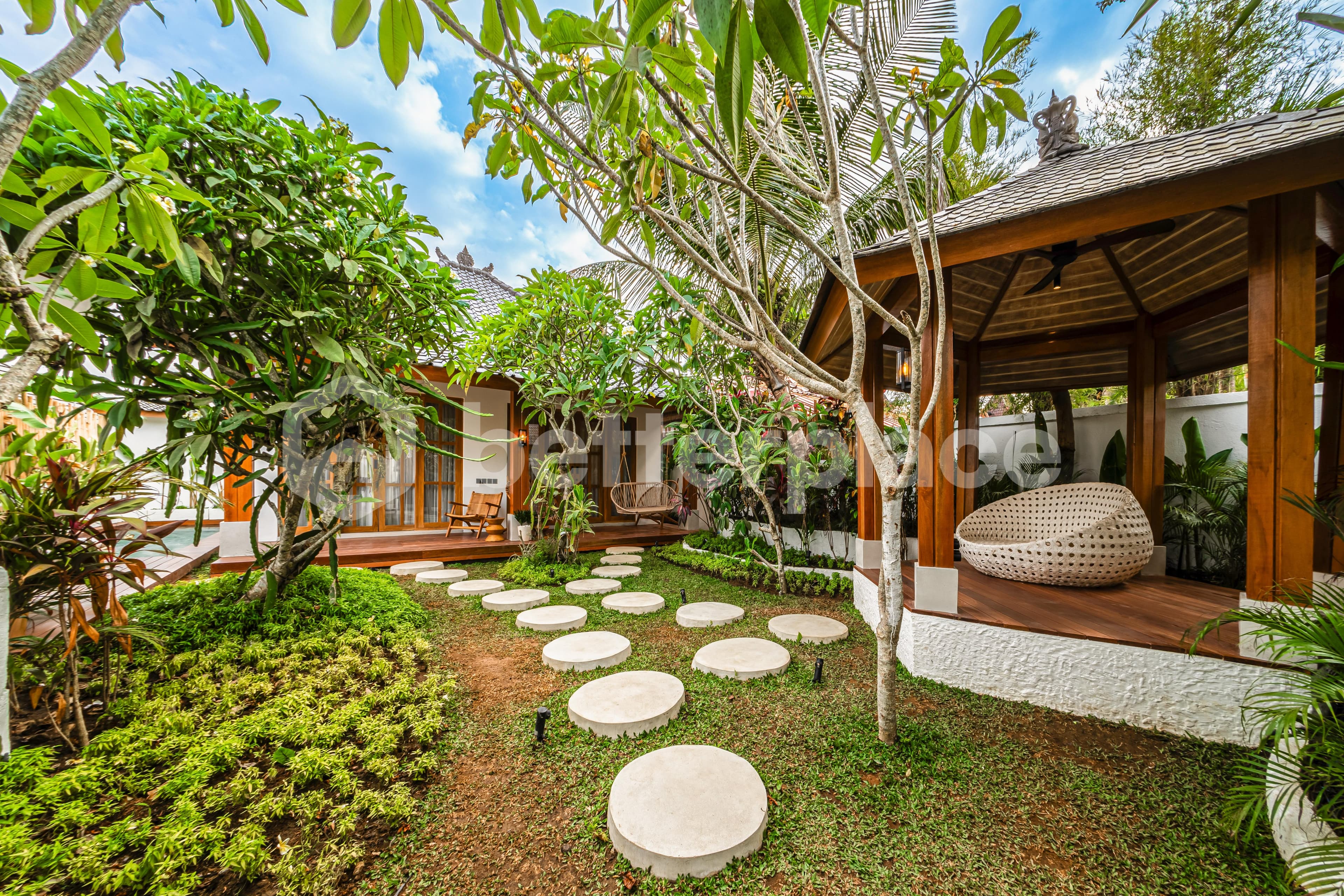 Modern Tropical 1-Bedroom Leasehold Villa in Sayan, Ubud