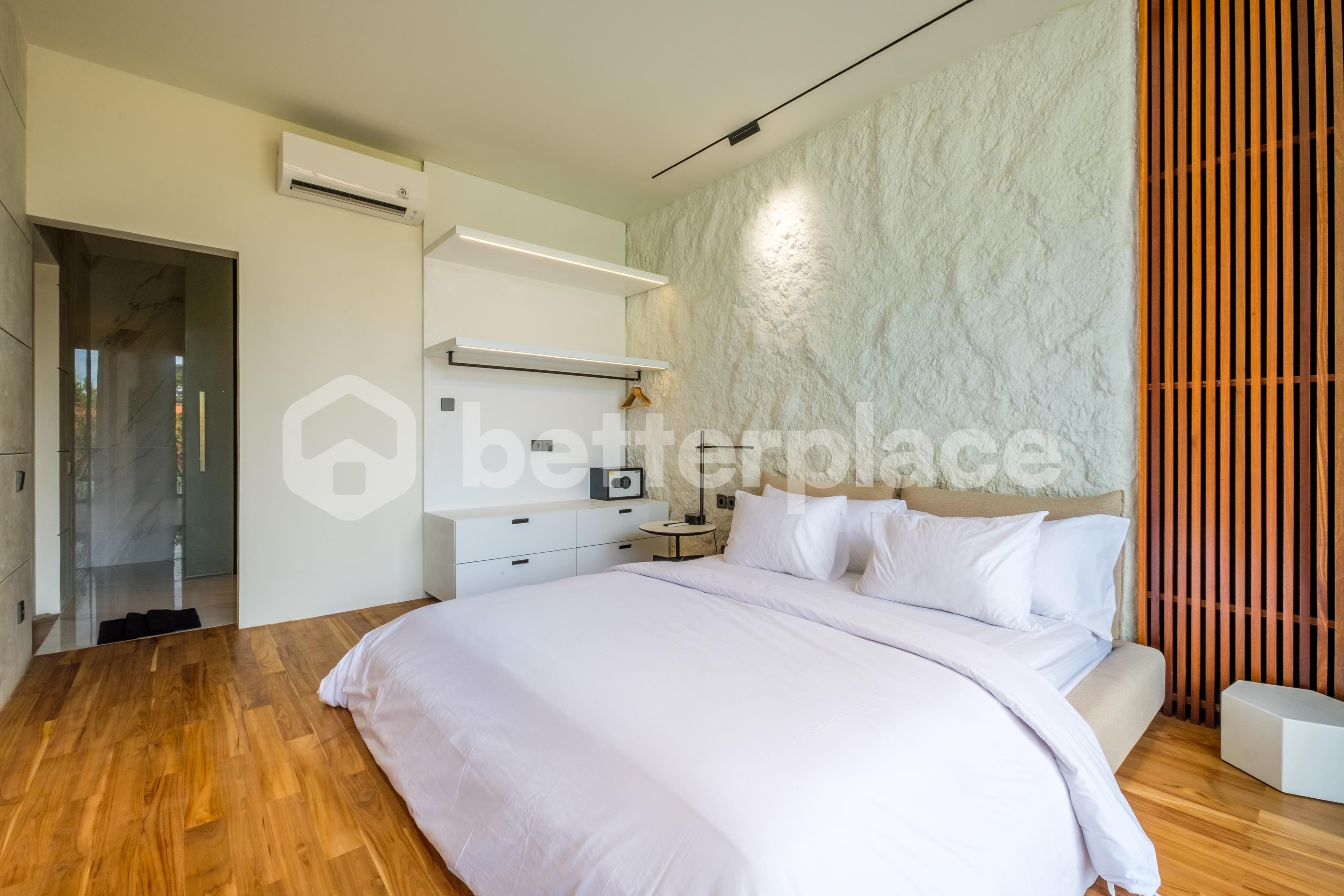 Luxury 3 Bedroom Villa in Berawa, Perfect Location with Exceptional ROI Potential