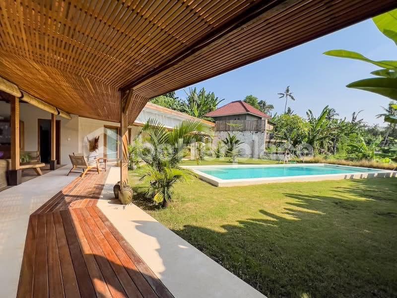 Stunning 3 Bedroom Villa in Kedungung, A Few Minutes to the Beach