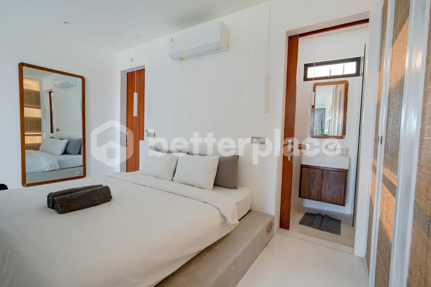 New Stylish One-Bedroom Apartment in The Vibrant Heart of Pererenan! Perfect for Living and as an Investment