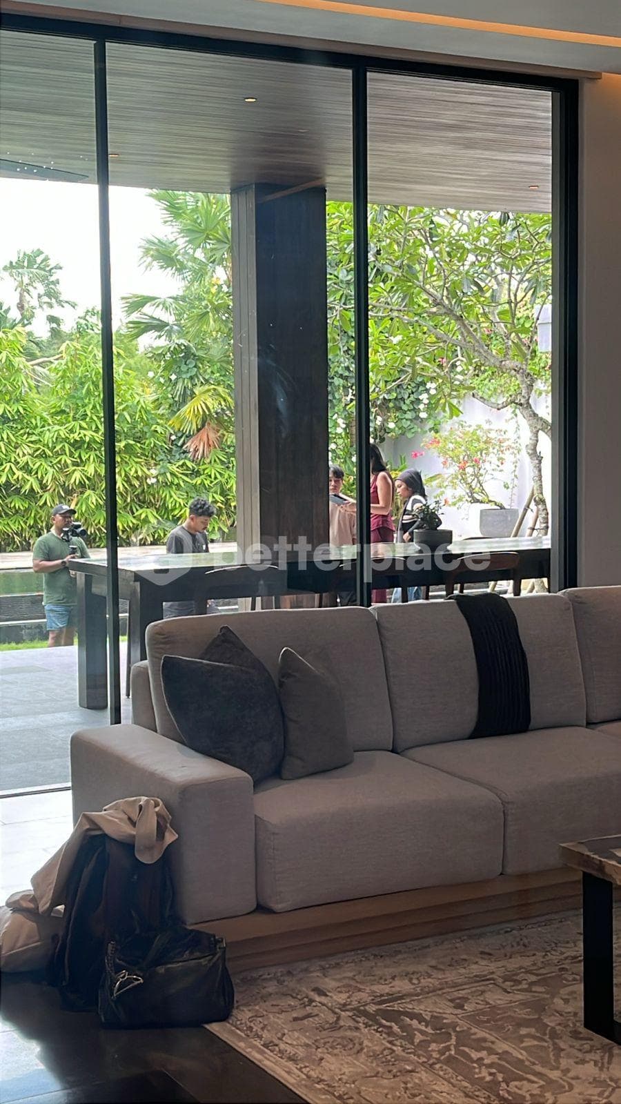 Modern Balinese Bliss, Spacious 1 Bedroom Loft Townhouse in Serene Babakan, Canggu