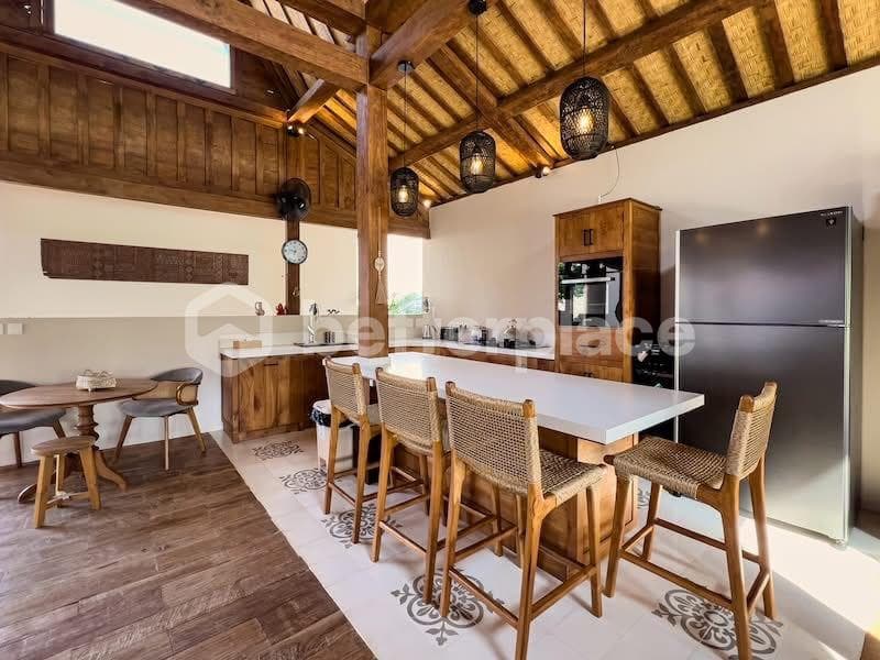 Stunning 3 Bedroom Villa in Kedungung, A Few Minutes to the Beach