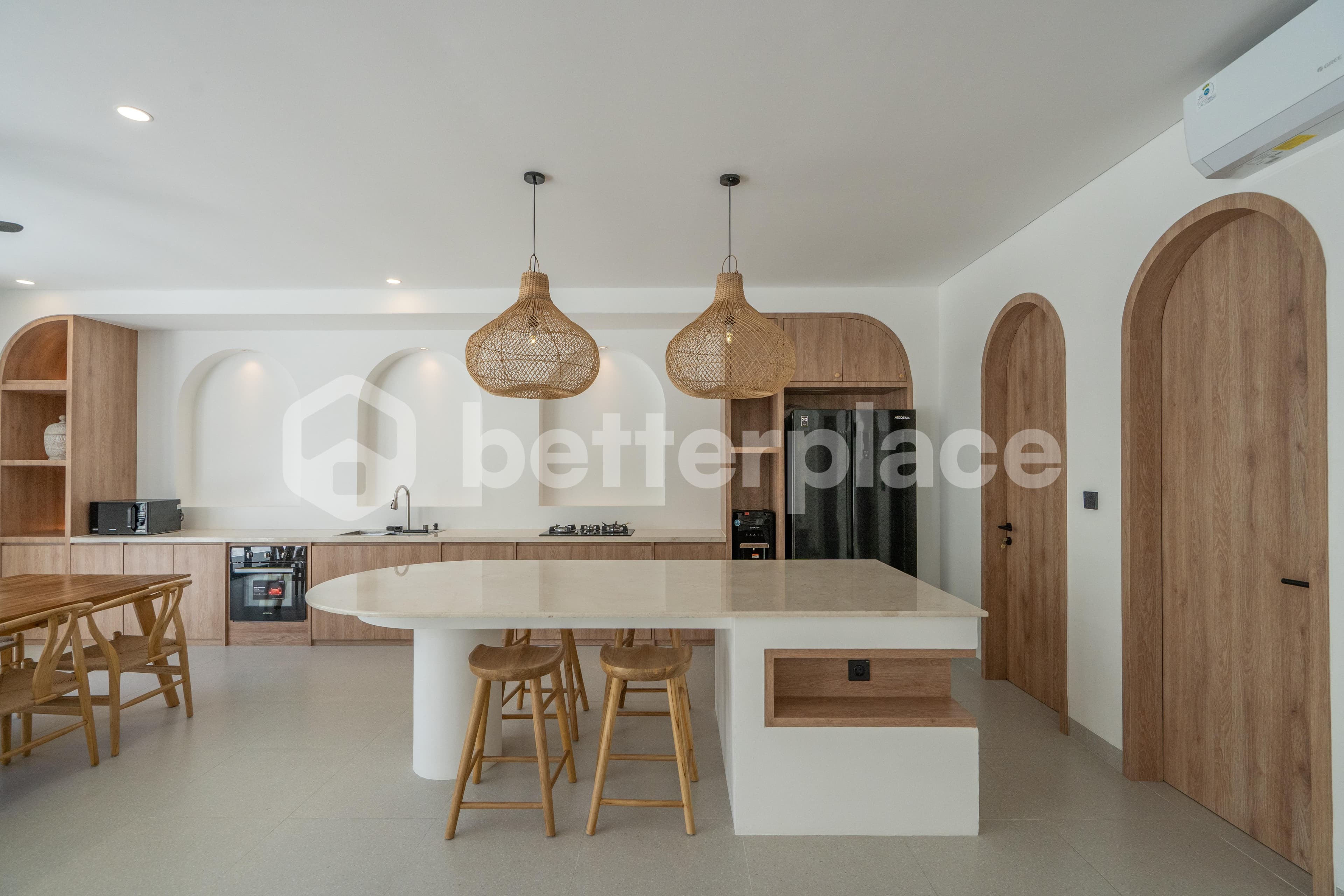 Modern Luxury Oasis, 3 Bedroom Villa in Umalas, A Great Investment Opportunity