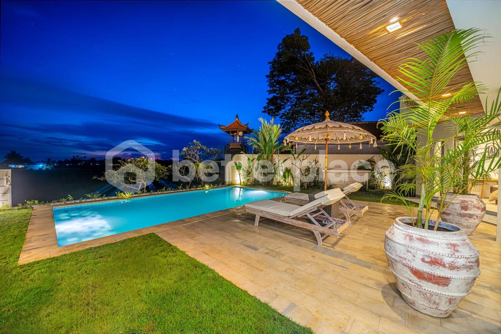 Refined Living Surrounded by Nature – A Fully Furnished Four-Bedroom Villa with Panoramic Sunset and Rice Field Views, Blending Privacy, Scenic Beauty, and Enduring Investment Appeal