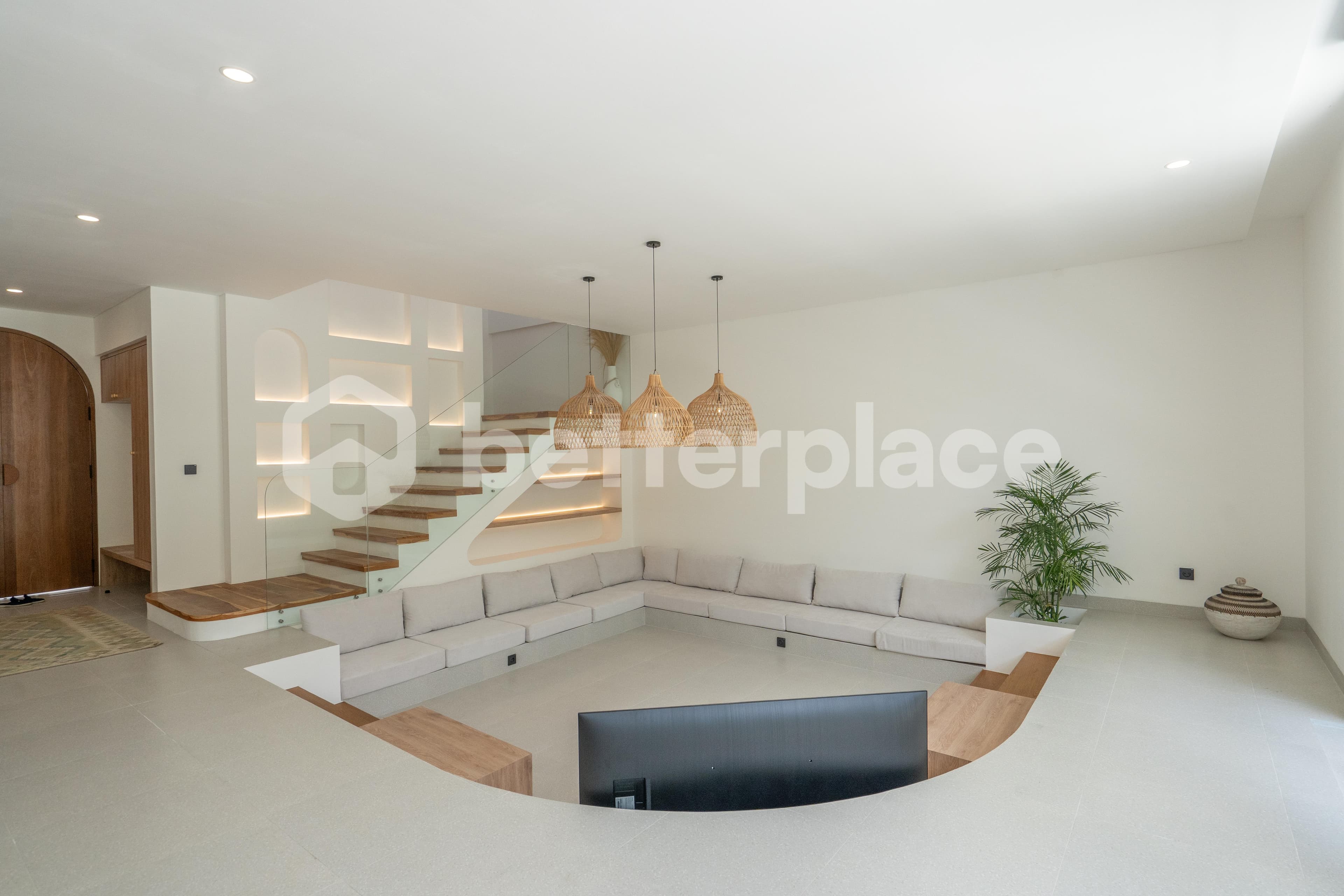 Modern Luxury Oasis, 3 Bedroom Villa in Umalas, A Great Investment Opportunity