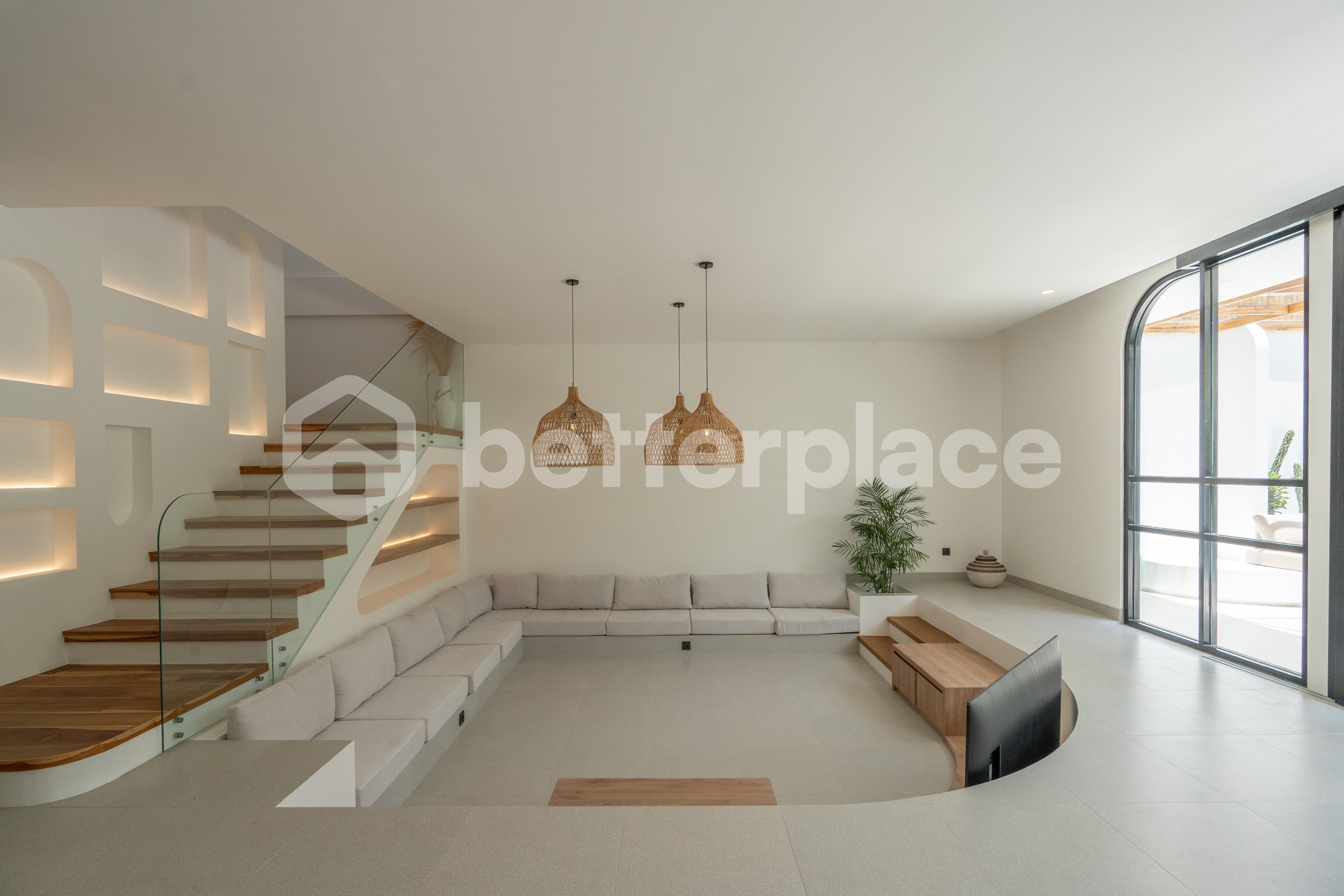 Modern Luxury Oasis, 3 Bedroom Villa in Umalas, A Great Investment Opportunity