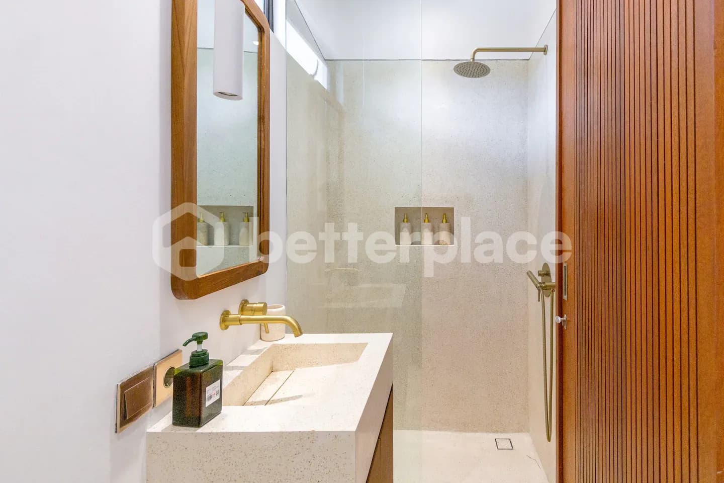 New Stylish One-Bedroom Apartment in The Vibrant Heart of Pererenan! Perfect for Living and as an Investment