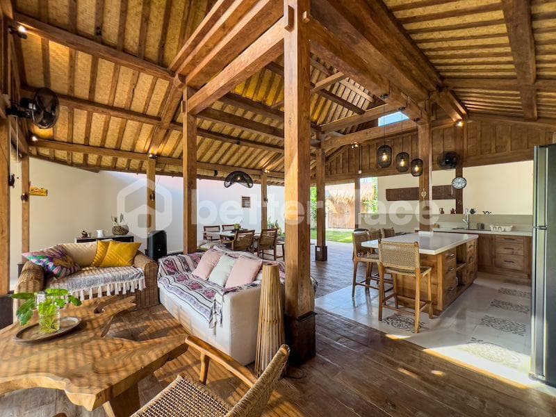 Stunning 3 Bedroom Villa in Kedungung, A Few Minutes to the Beach
