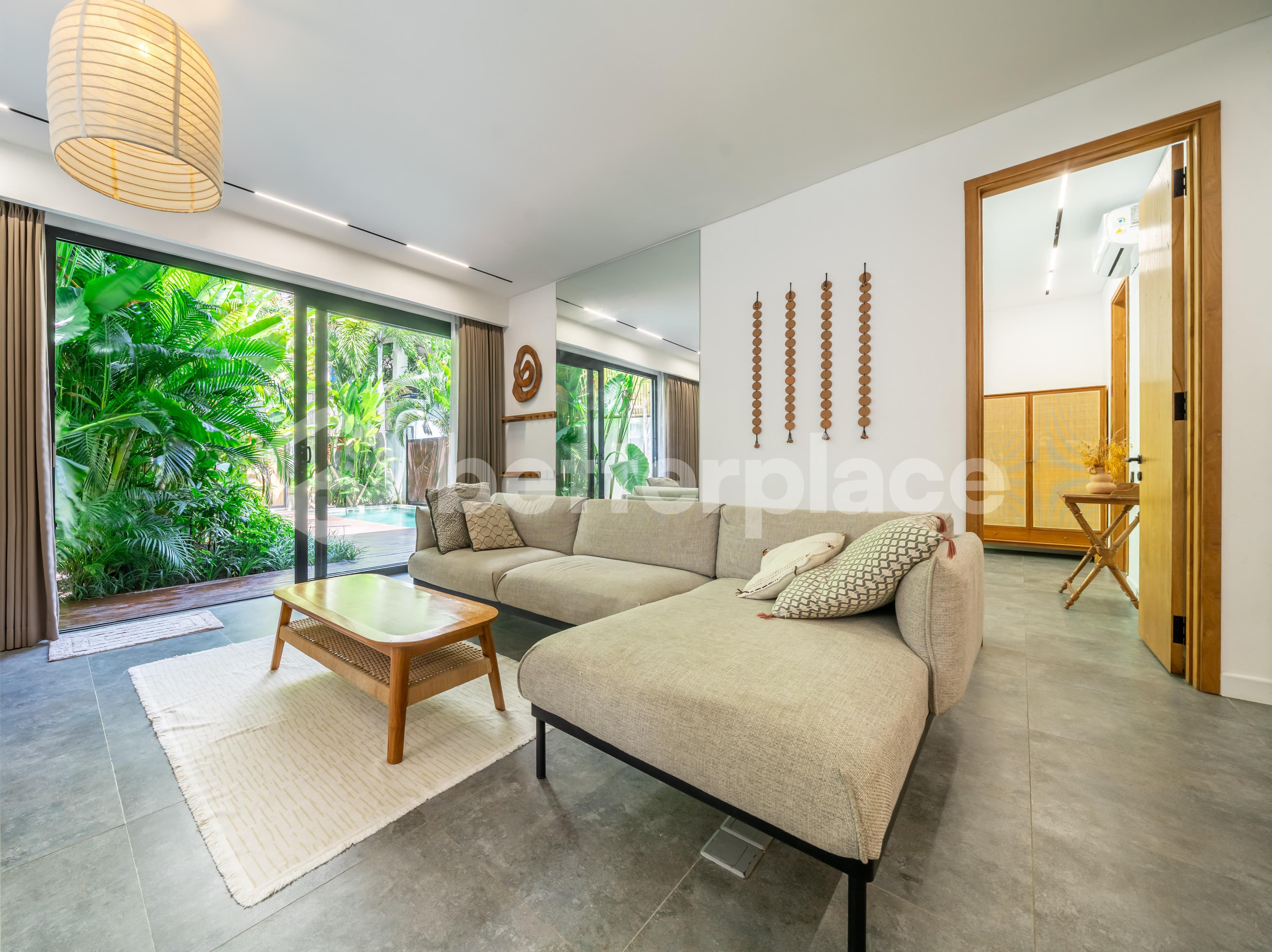 Stunning 3 Bedroom Villa in Batu Bolong, Just Steps Away from the Beach