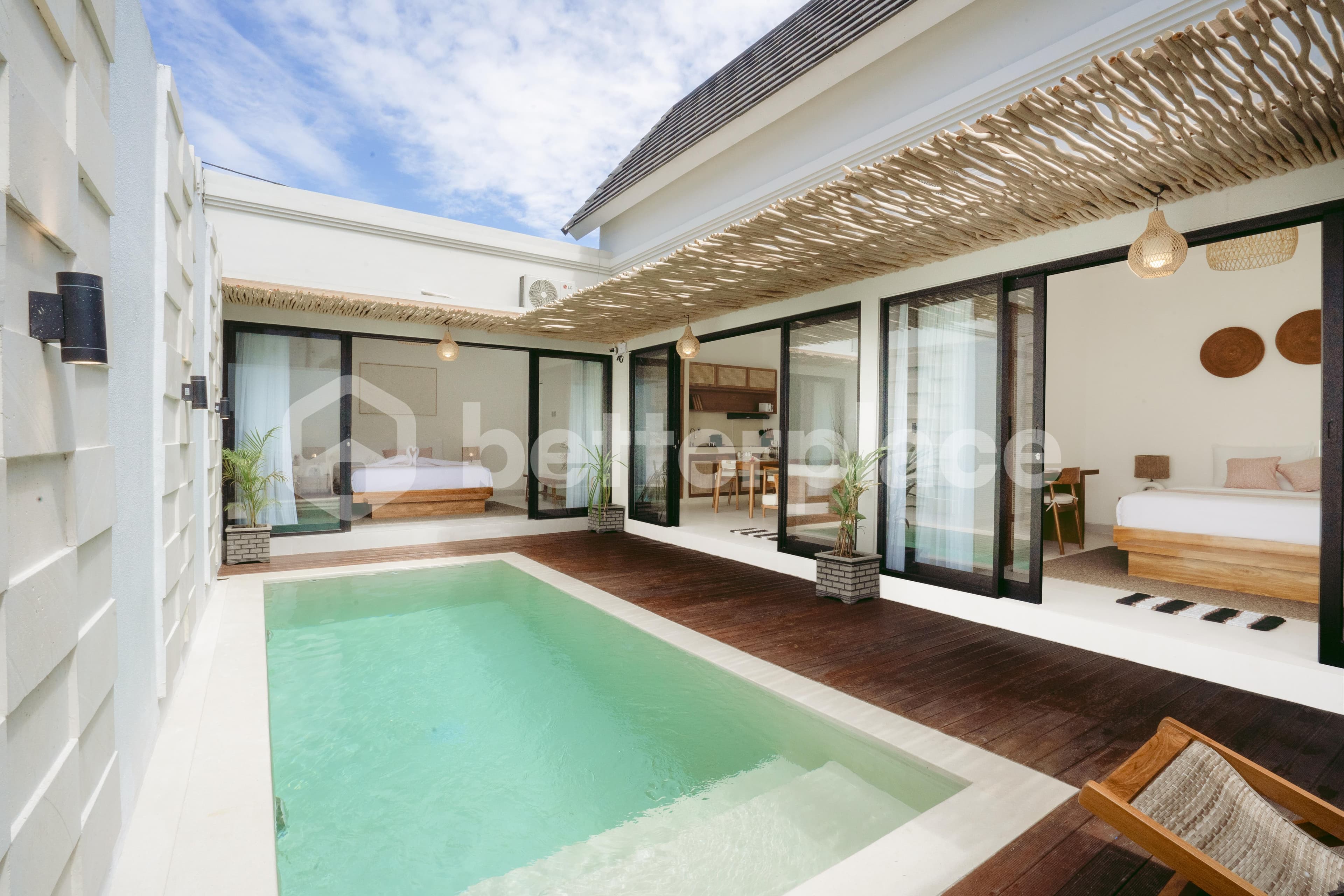Modern Tropical 2 Bedroom Villa in Seminyak, A Prime Investment Opportunity