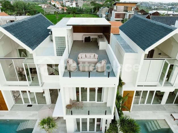 Modern Tropical Villa in Peaceful Cemagi, Canggu 4 Bedrooms Just 4 Minutes from the Beach