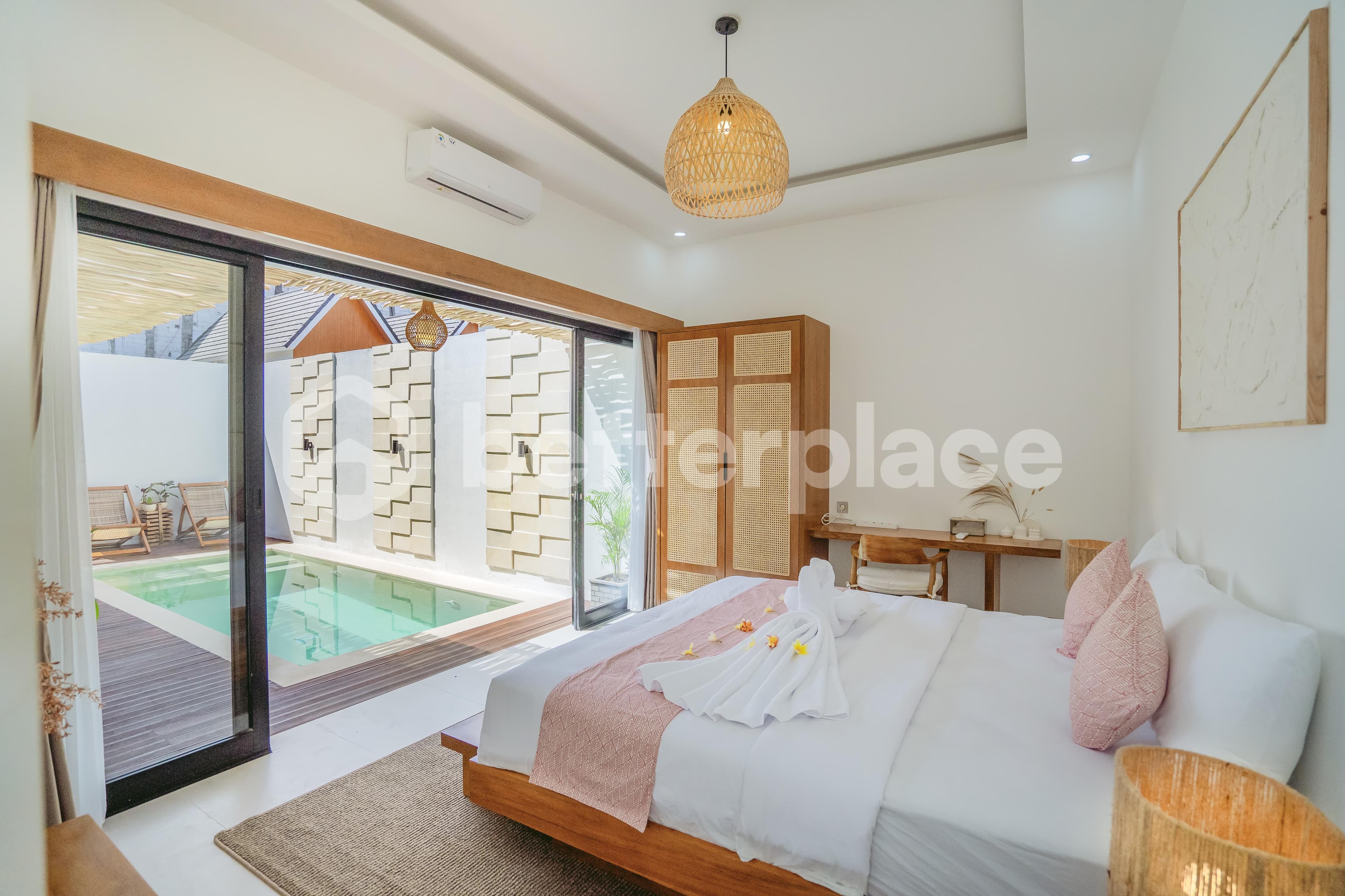 Modern Tropical 2 Bedroom Villa in Seminyak, A Prime Investment Opportunity