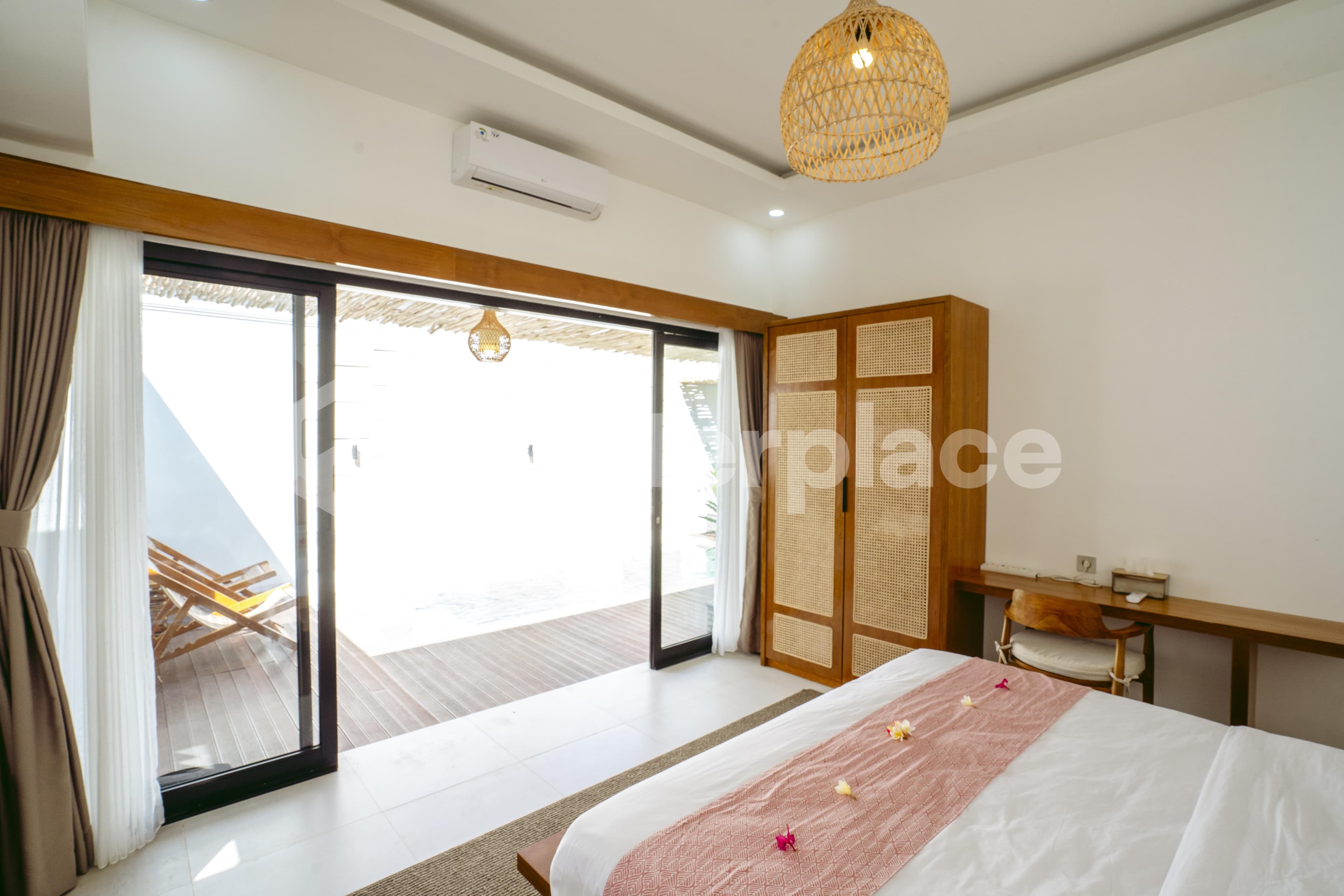 Modern Tropical 2 Bedroom Villa in Seminyak, A Prime Investment Opportunity