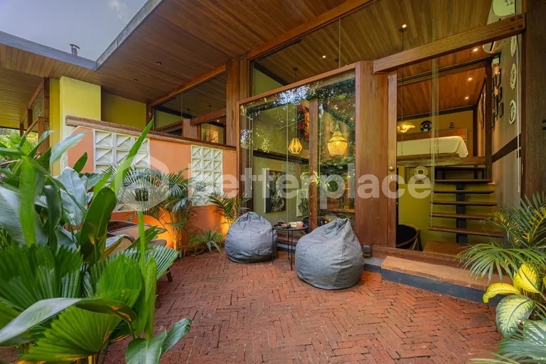 Own an Extraordinary Leasehold Modular 5-Bed Villa Complex in Bukit – Pecatu – Designer Wooden Mezzanine Residences Crafted for Luxury Living and High-Yield Investment Returns