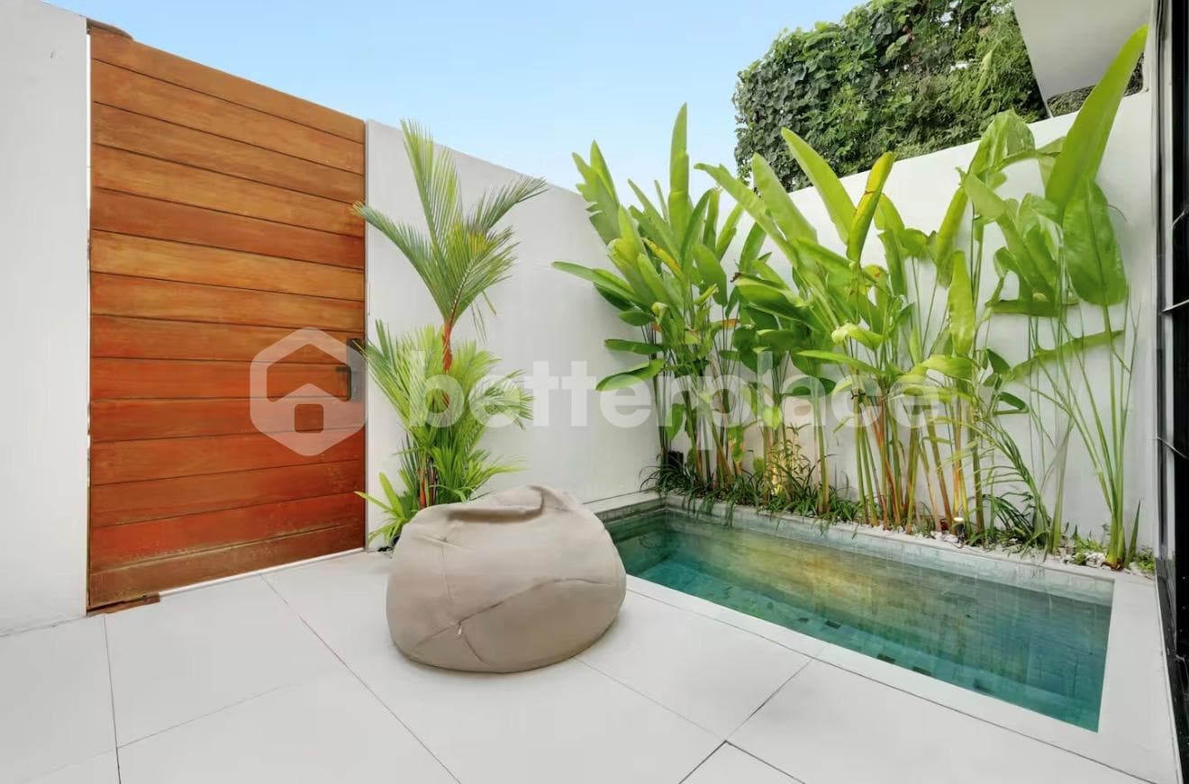 Elegant Modern 2-Bed Villa/Townhouse in the Heart of Berawa – Fully Furnished Leasehold Residence Just 5 Minutes from the Beach and Lifestyle Hotspots