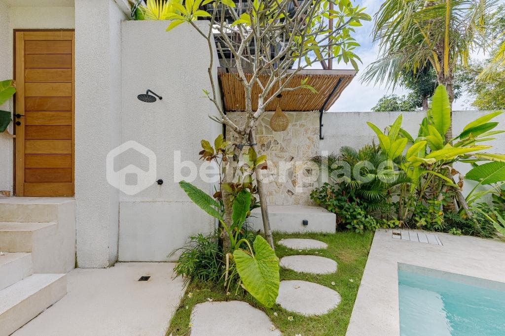 Seaside Sophistication: Stylish Leasehold Loft Just Steps from Balangan Beach