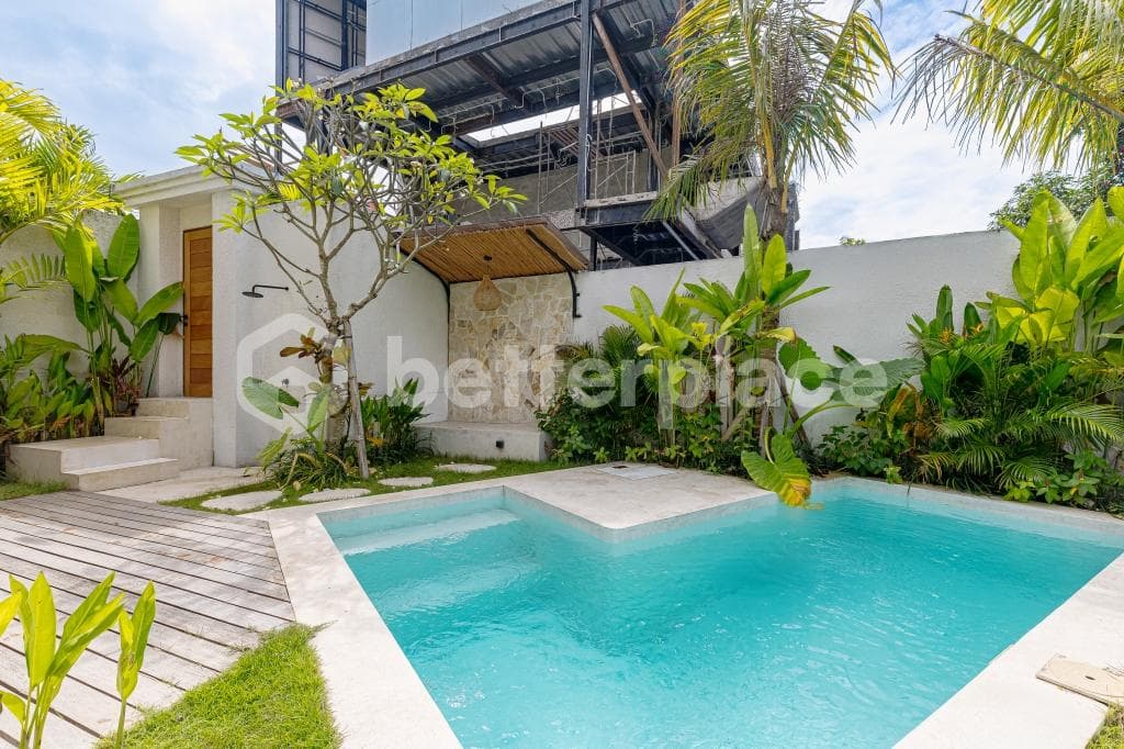 Seaside Sophistication: Stylish Leasehold Loft Just Steps from Balangan Beach