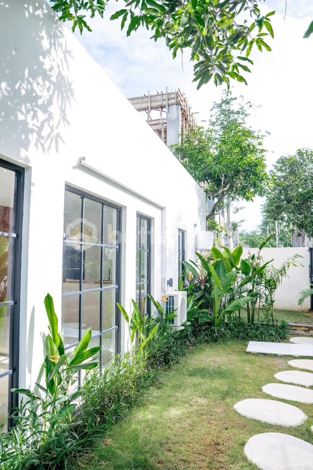 Bali Investment Gold: A Leasehold 3-Bed Villa with Promise of Luxe Living and Returns