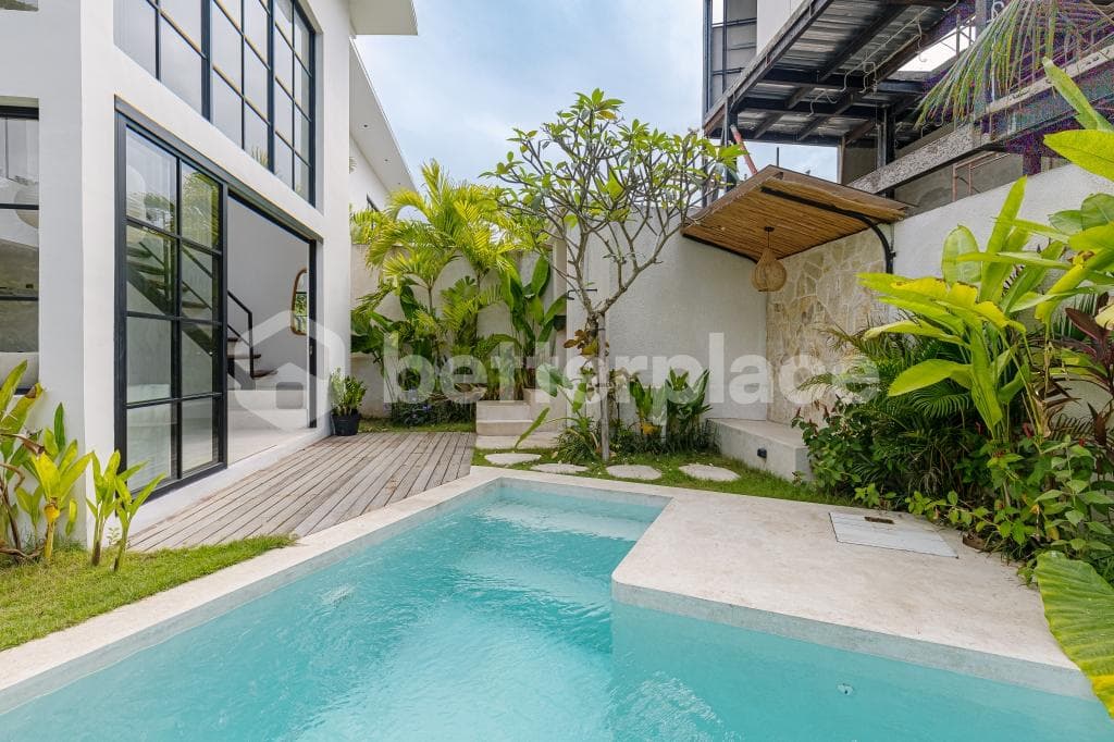 Seaside Sophistication: Stylish Leasehold Loft Just Steps from Balangan Beach