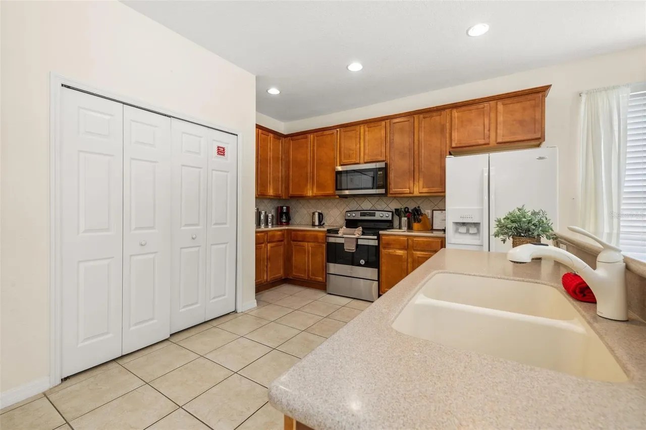 Stunning 5 Bed Villa For Sale In Davenport Florida USA