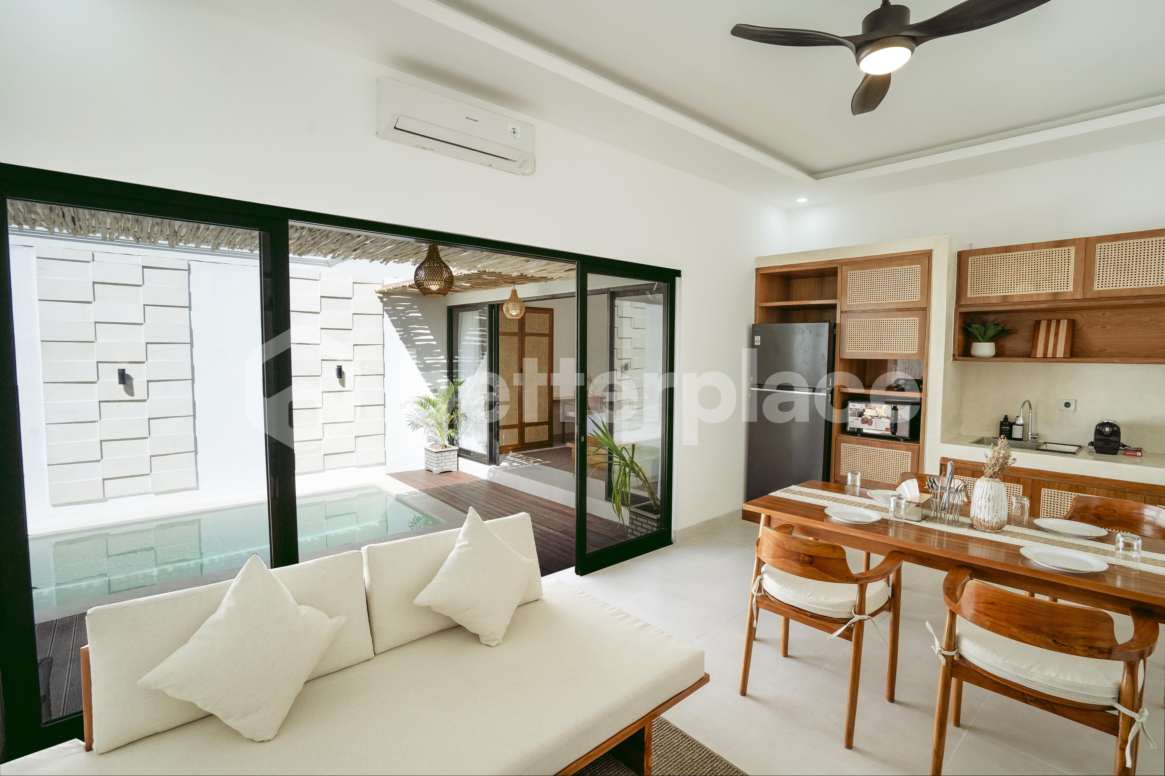 Modern Tropical 2 Bedroom Villa in Seminyak, A Prime Investment Opportunity