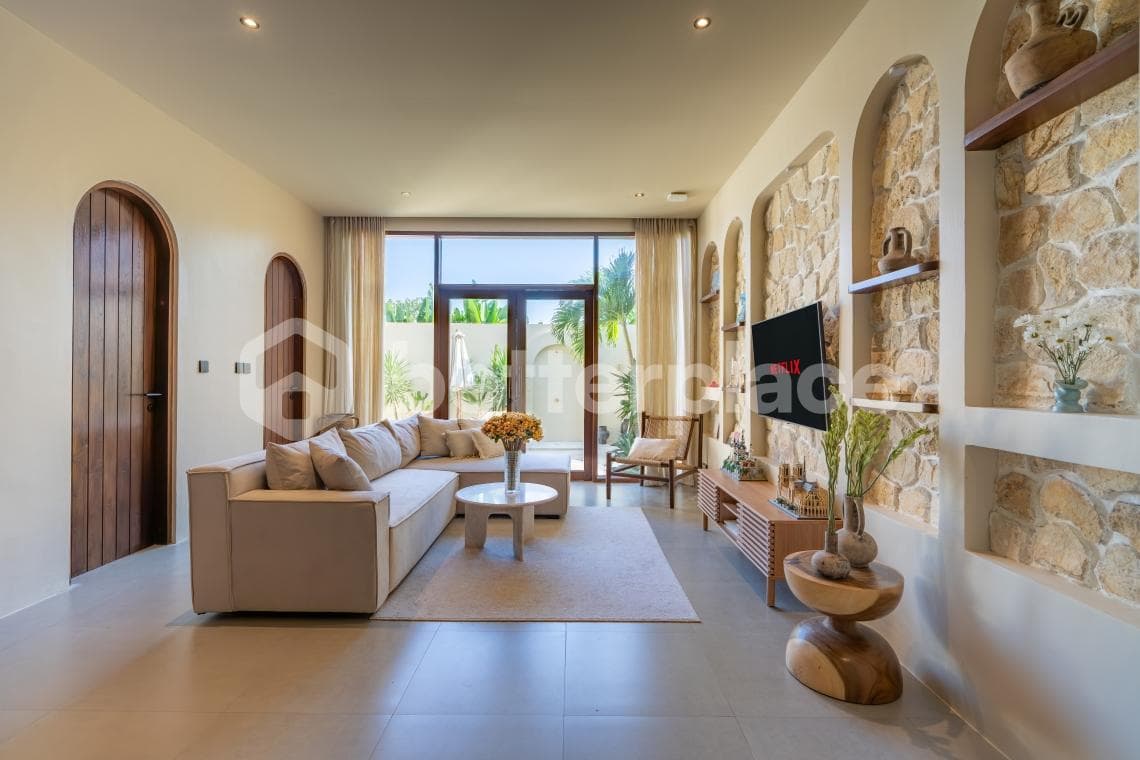 Modern Tropical Villa in Canggu Pererenan 2 Bedrooms with Prime Investment Potential