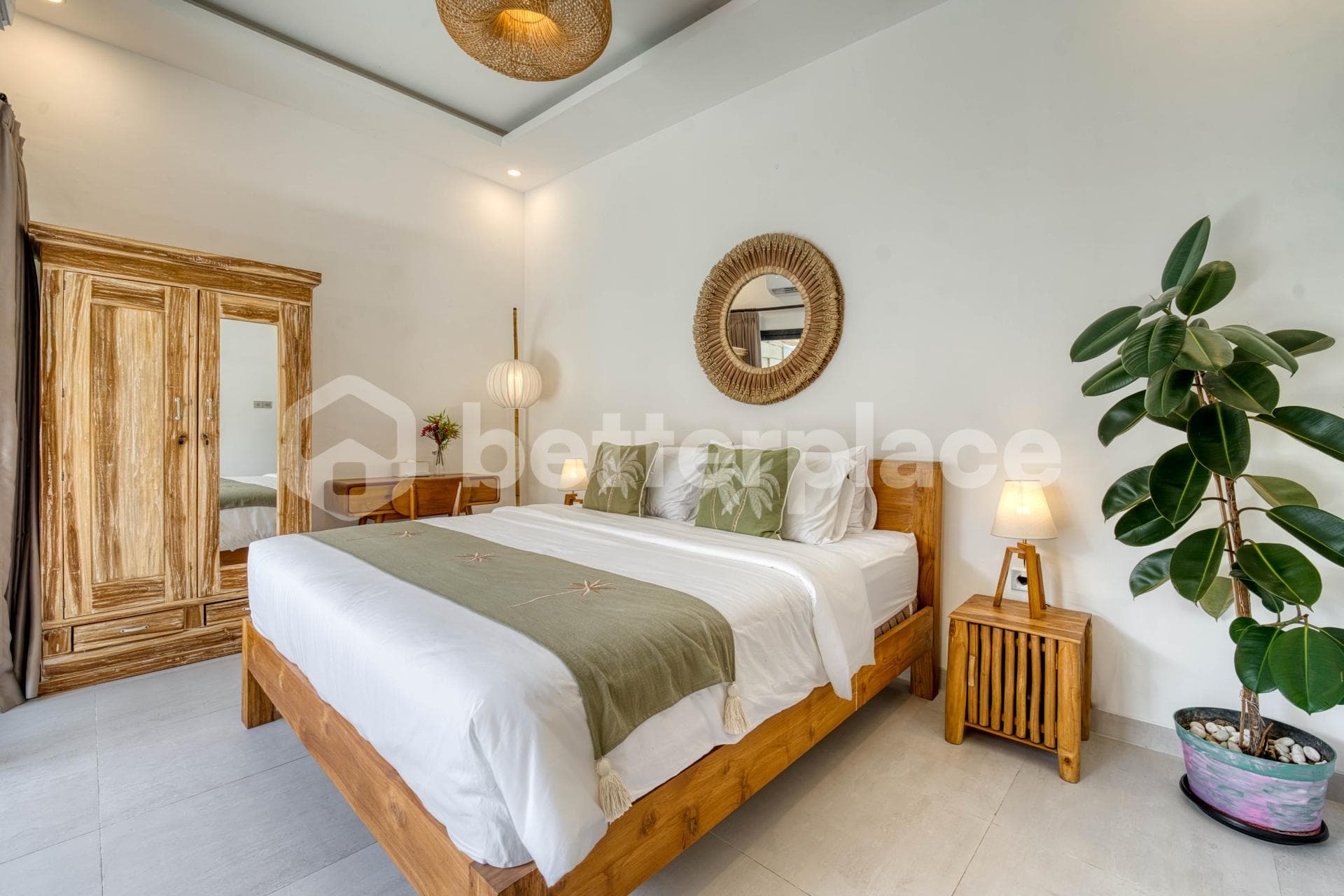 A Rare Turnkey Investment in Central Seminyak – Stunning Leasehold Tropical 2-Bed Villa Combining Traditional Balinese Architecture with Modern Lifestyle Convenience
