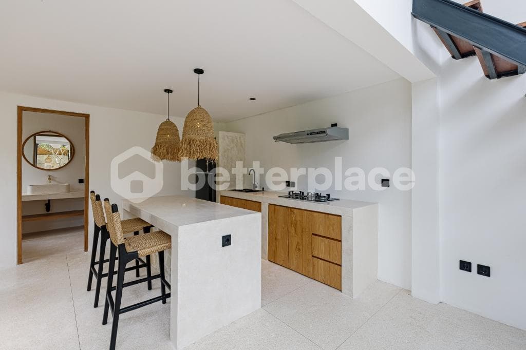 Seaside Sophistication: Stylish Leasehold Loft Just Steps from Balangan Beach
