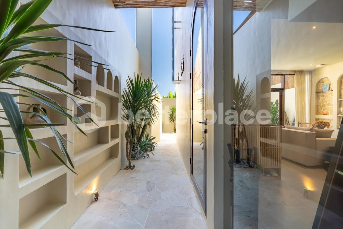 Modern Tropical Villa in Canggu Pererenan 2 Bedrooms with Prime Investment Potential