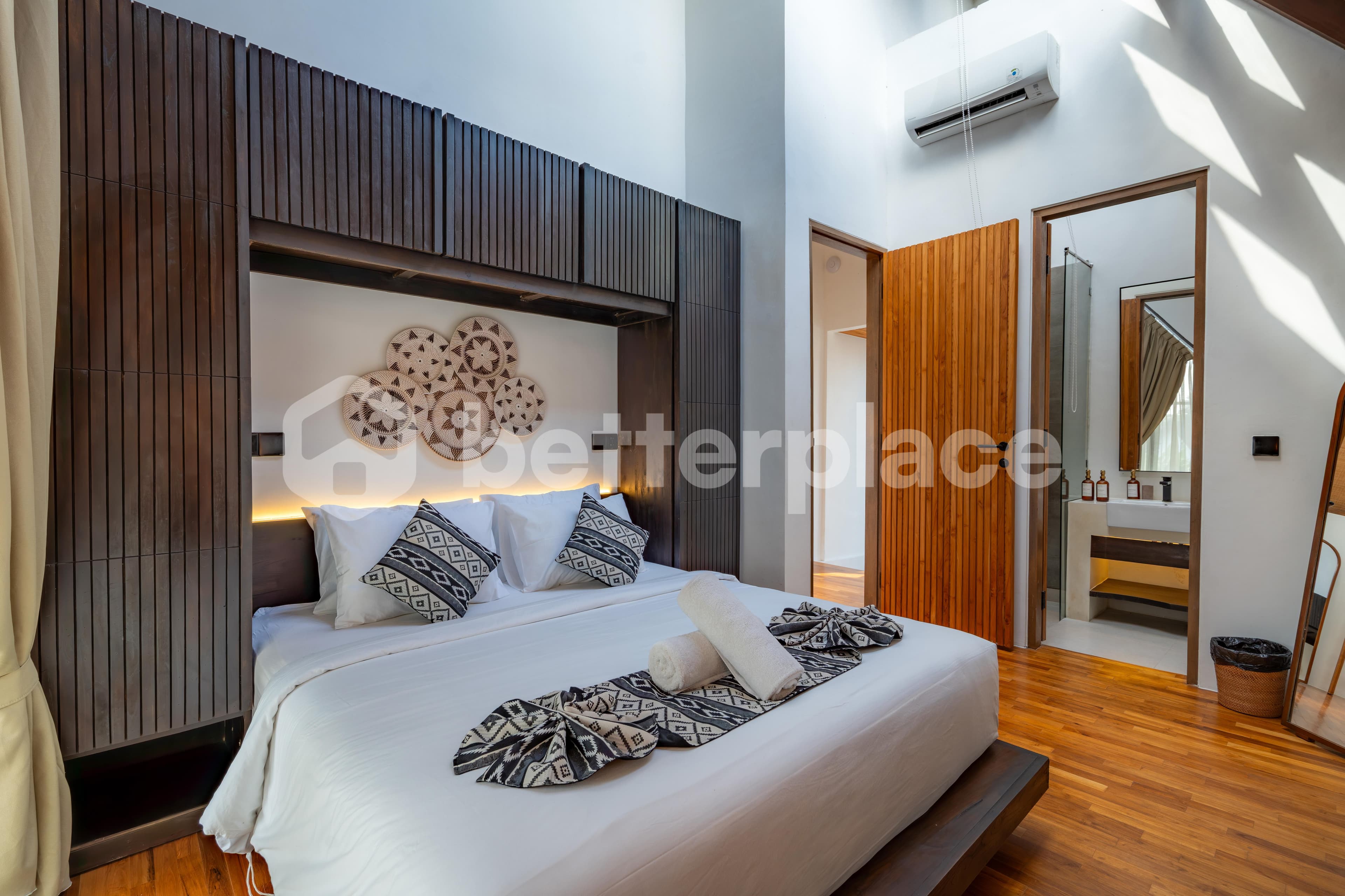 Tropical Glass Retreat — 2BR Leasehold Villa in Kerobokan