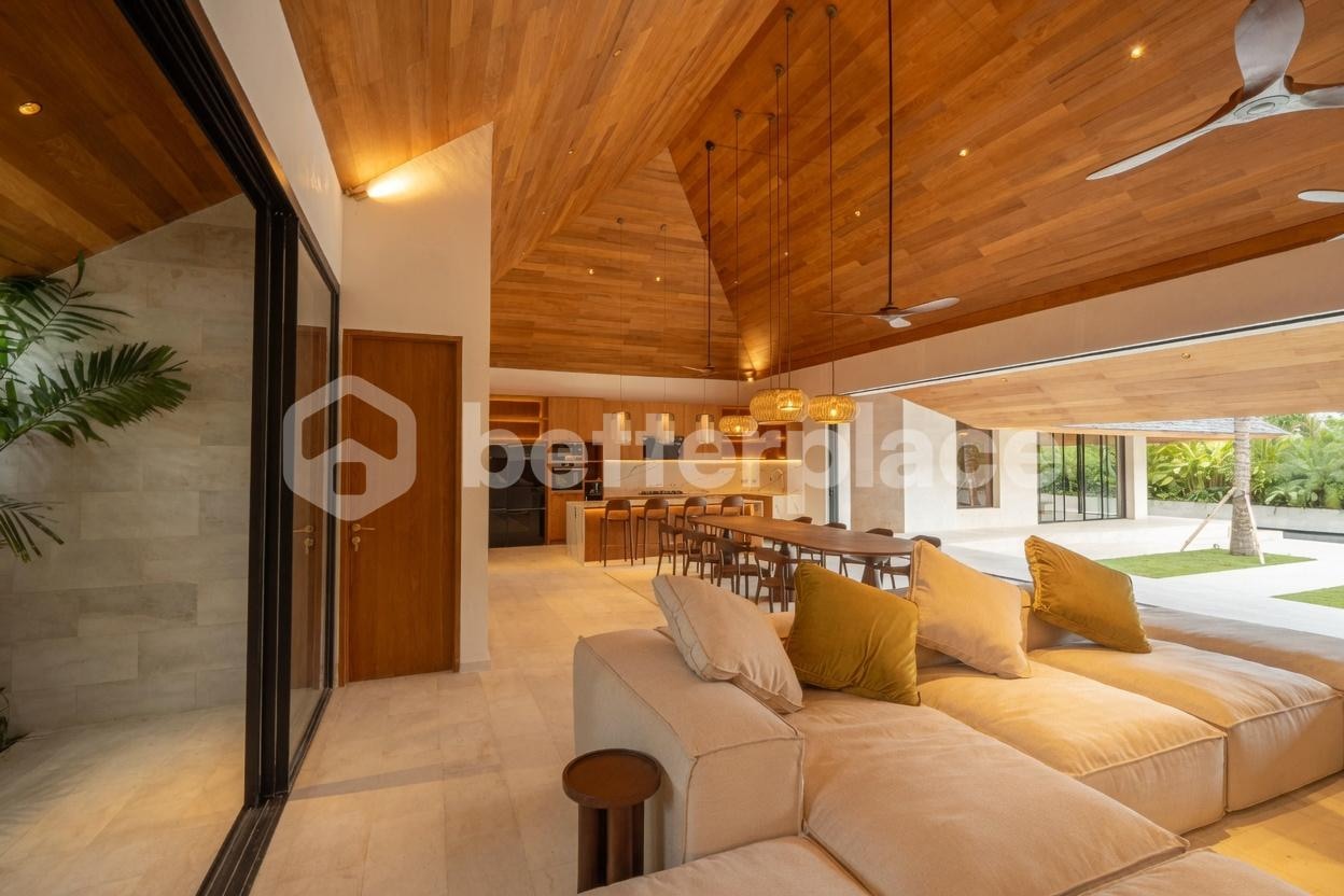Grand Luxury 5-Bedroom Villa in Tumbak Bayuh – Private Estate Near Canggu & Pererenan