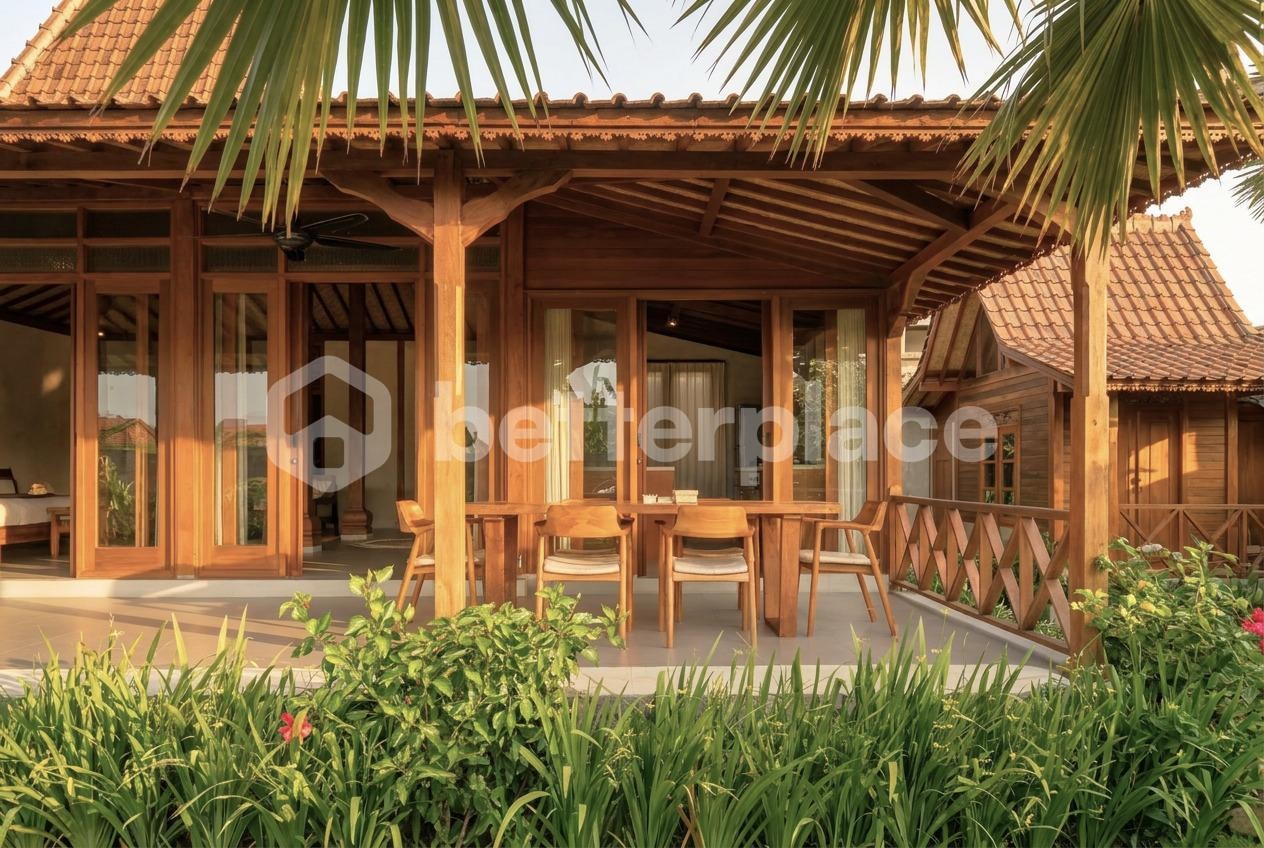Elegant Joglo Villa in Central Ubud – Classic Balinese Design with Modern Comfort