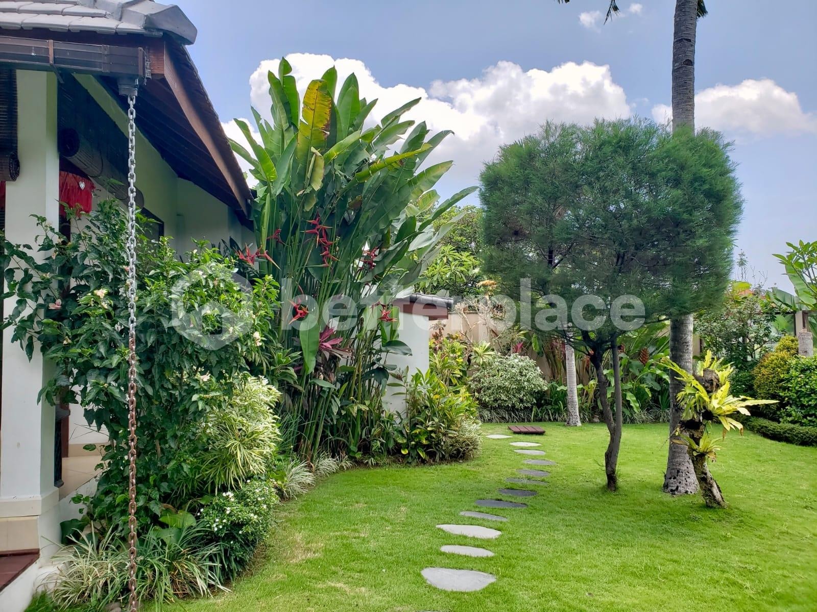 Elegant Family-Friendly 3-Bedroom Villa in Canggu Padonan with En-Suite Bedrooms, Beautiful Pool & Exceptional Garden Setting