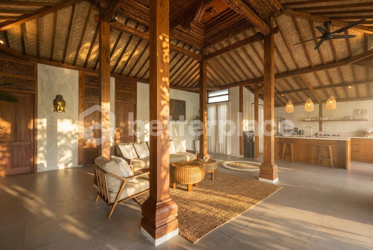 Elegant Joglo Villa in Central Ubud – Classic Balinese Design with Modern Comfort