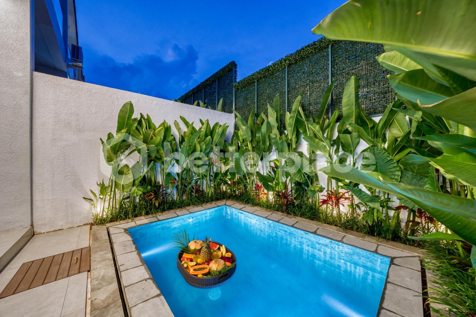 Effortless Elegance on the Bukit — A Move-In Ready Villa Framed by Cliffside Beauty