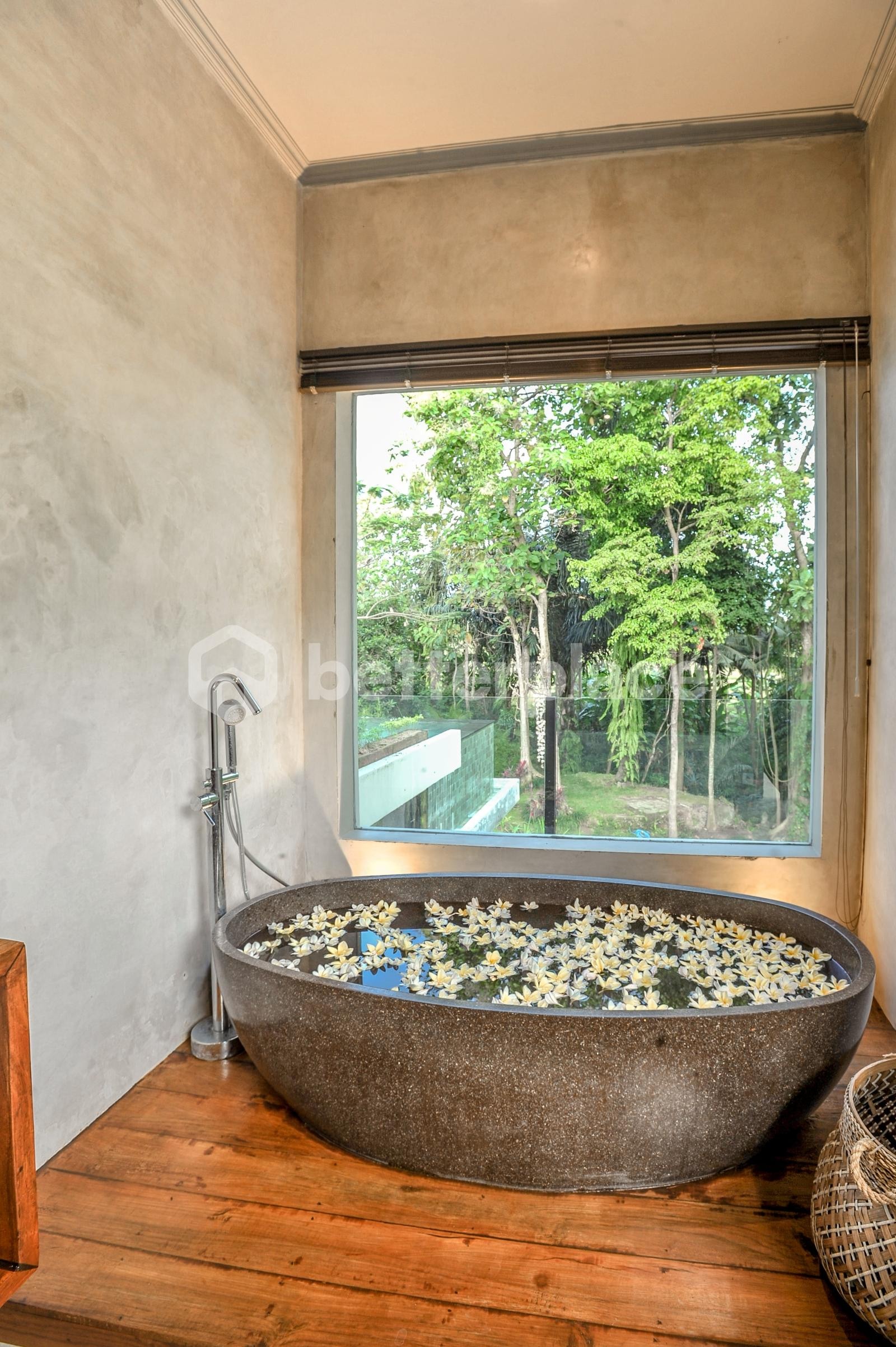 Twin-Pavilion Retreat in Peaceful Cepaka — Master Suite, Guest Wing, Infinity Edge Pool & Manicured Lawn