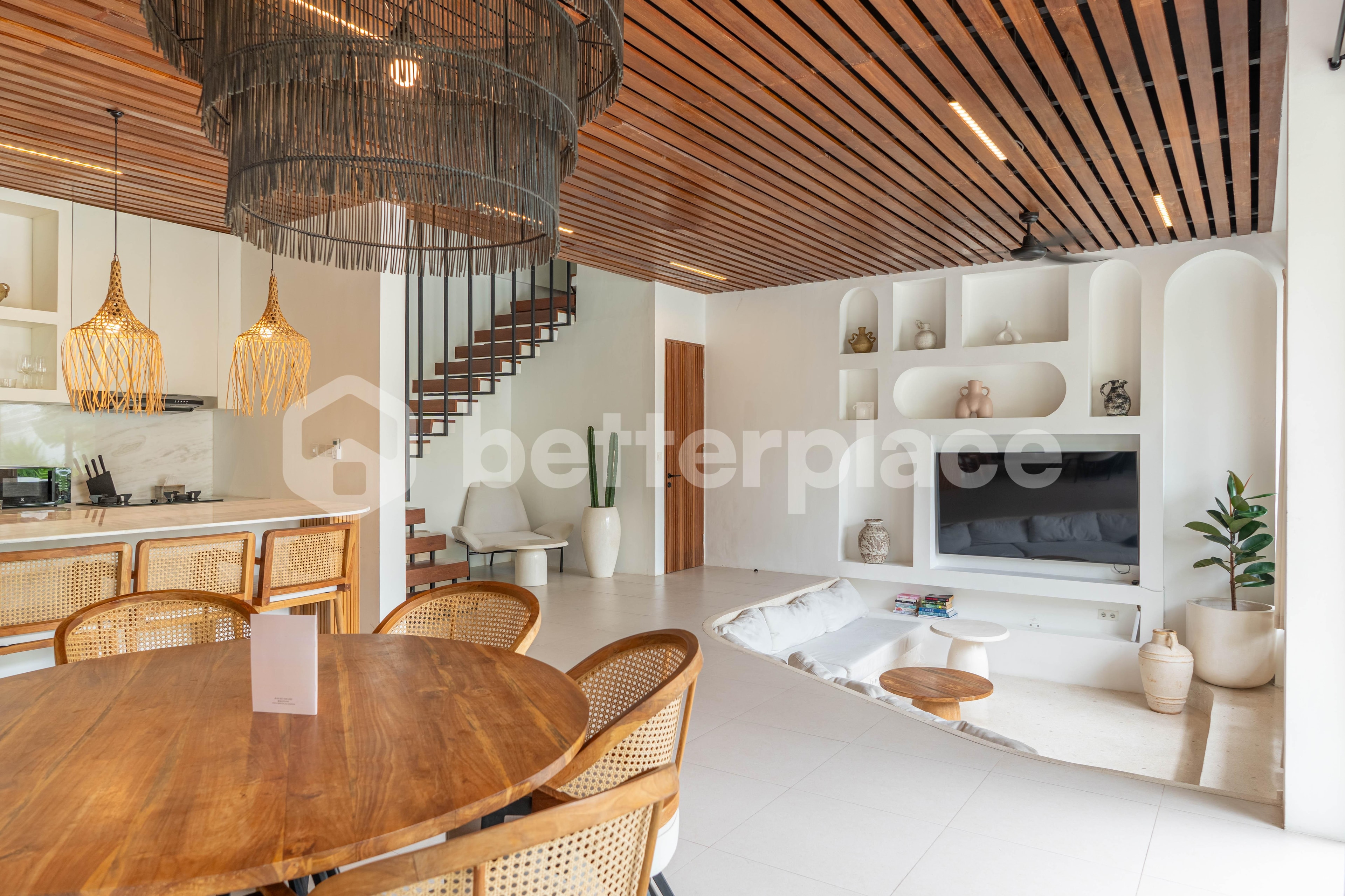 Modern Leasehold Living on Nelayan, Batu Bolong, A 3 Bedroom Villa Investment in the Heart of Canggu
