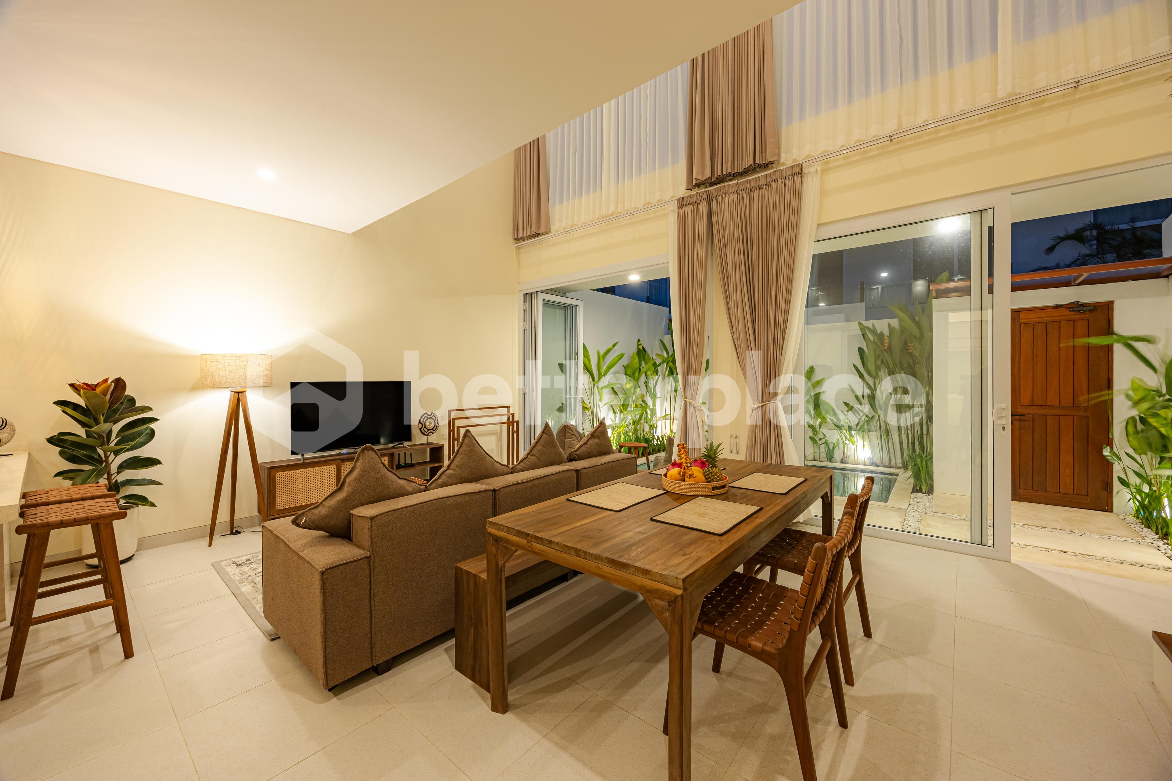 Invest in Paradise: Stunning 1-Bedroom Loft Style in Bali’s Canggu – Pantai Lima