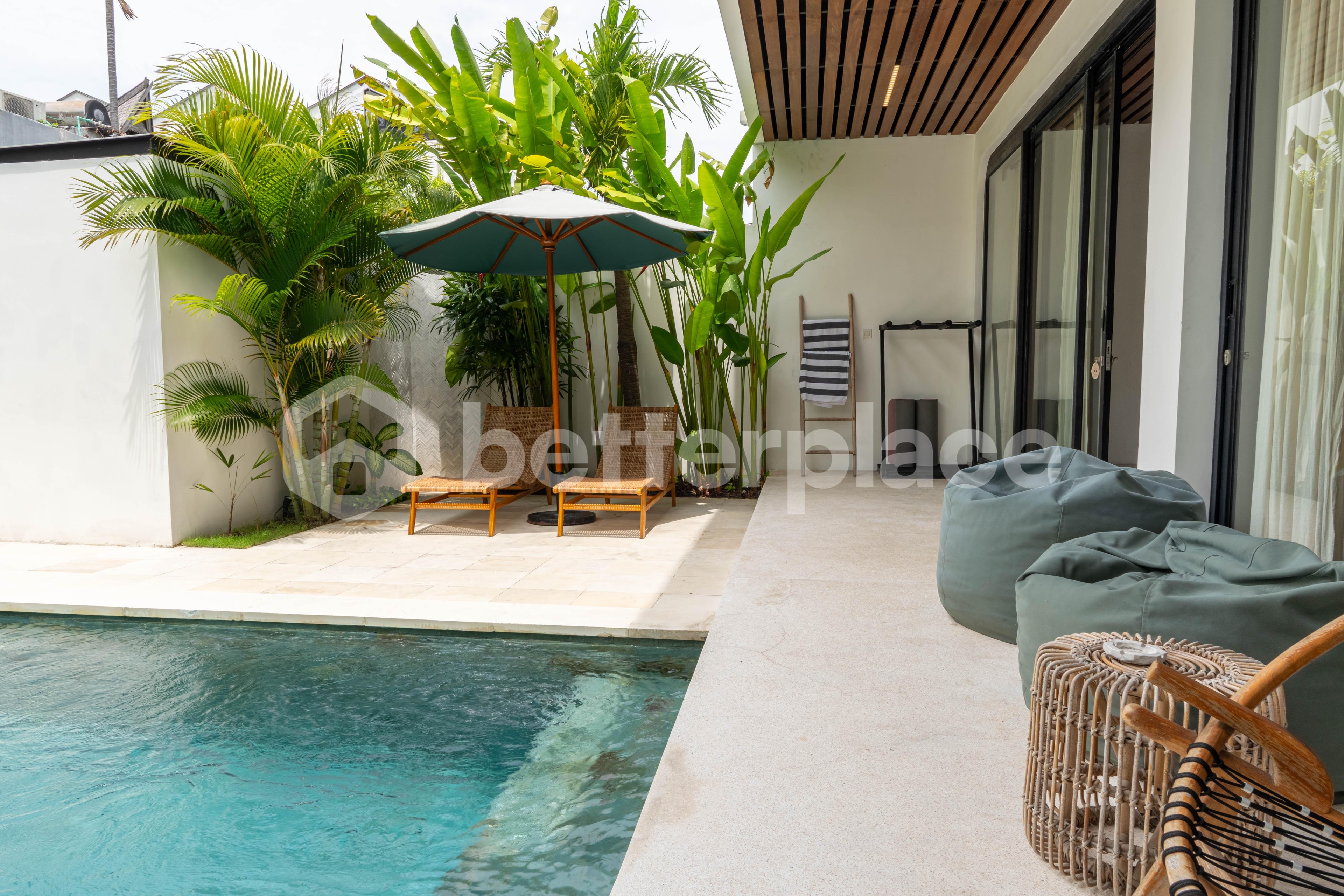 Modern Leasehold Living on Nelayan, Batu Bolong, A 3 Bedroom Villa Investment in the Heart of Canggu
