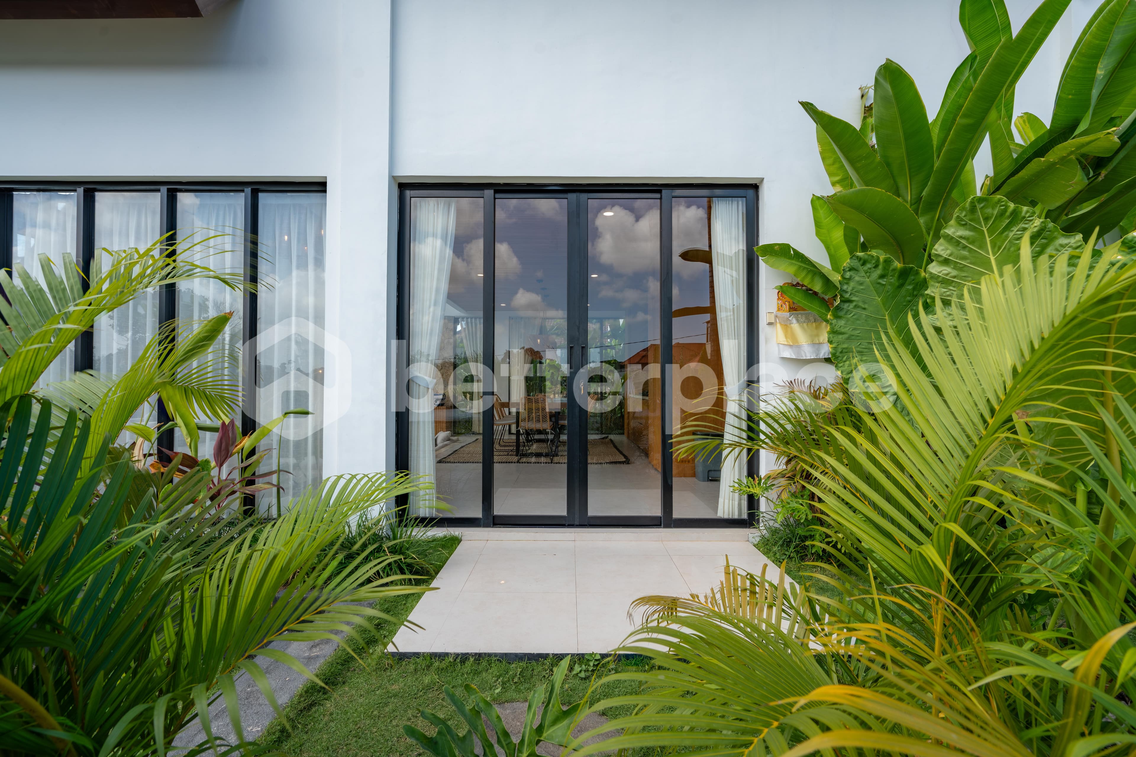 Tropical Glass Retreat — 2BR Leasehold Villa in Kerobokan