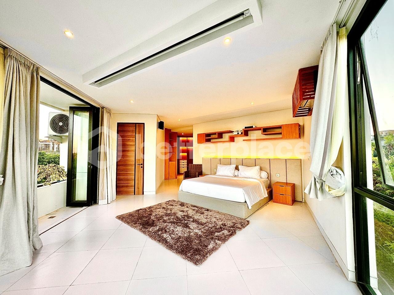 Experience Refined Coastal Luxury in South Bali with a Stunning Four-Bedroom Villa Featuring Rooftop Infinity Pool, Jacuzzi, Sauna, and Breathtaking Sunset Views