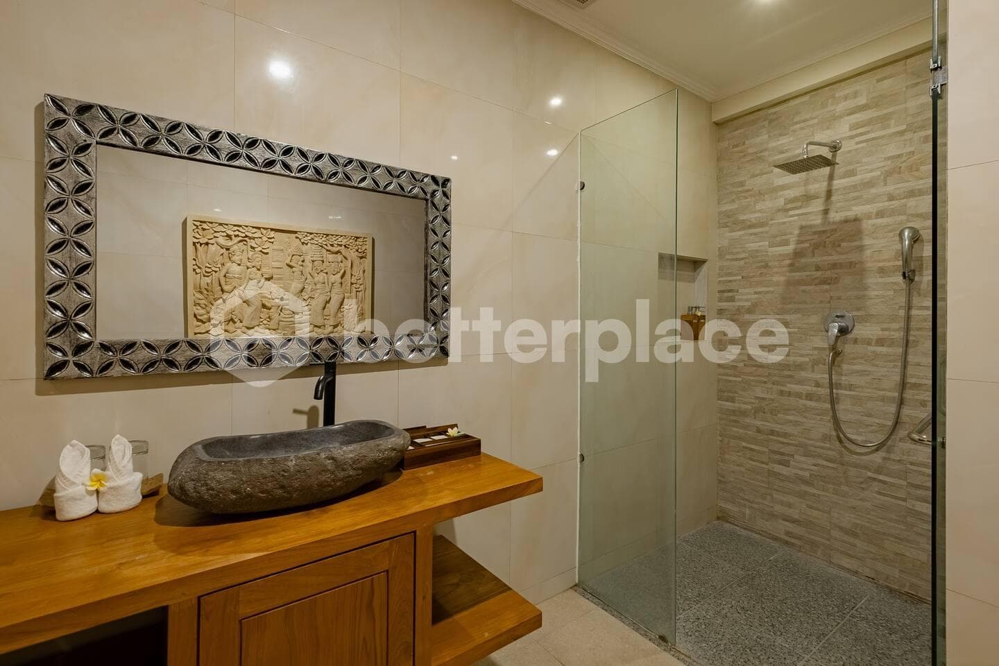 Serene 3 Bedroom Villa in Ubud with Stunning Views and Prime Location