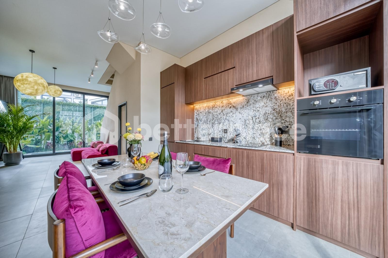 Effortless Elegance on the Bukit — A Move-In Ready Villa Framed by Cliffside Beauty