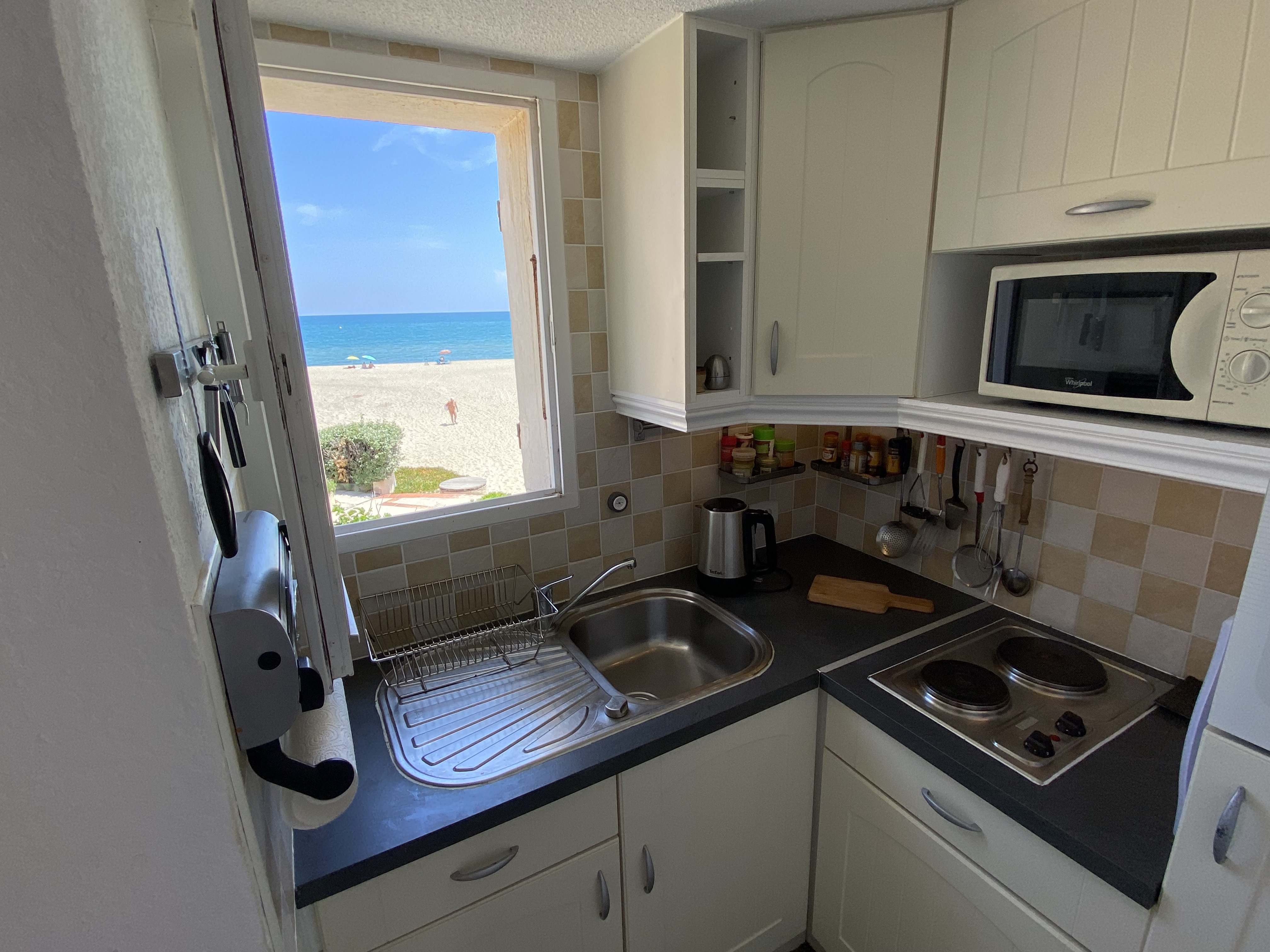 Excellent 1 Bed Apartment for Sale in Oasis Village Leucate Aude France