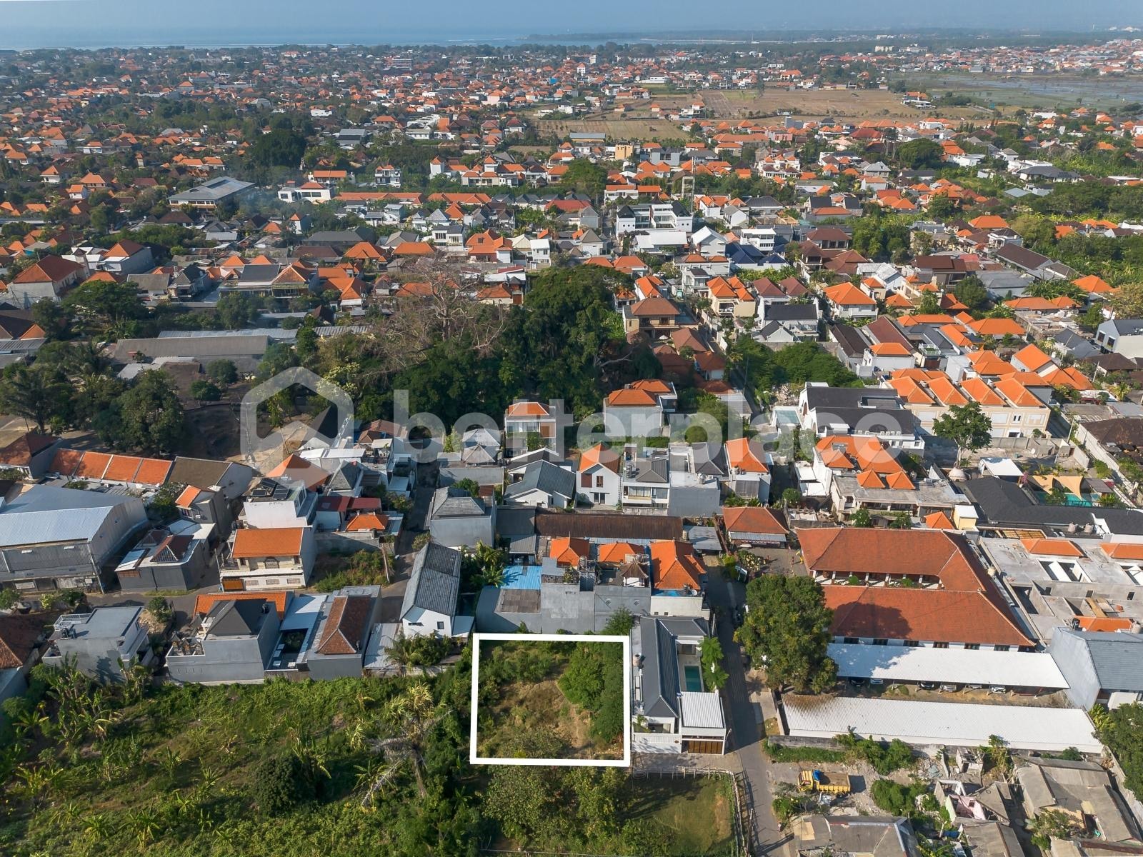 Highly Strategic Sanur Leasehold Land Investment with 265 sqm Plot, Only 10 Minutes to Sanur Beach, Close to Restaurants & Local Market