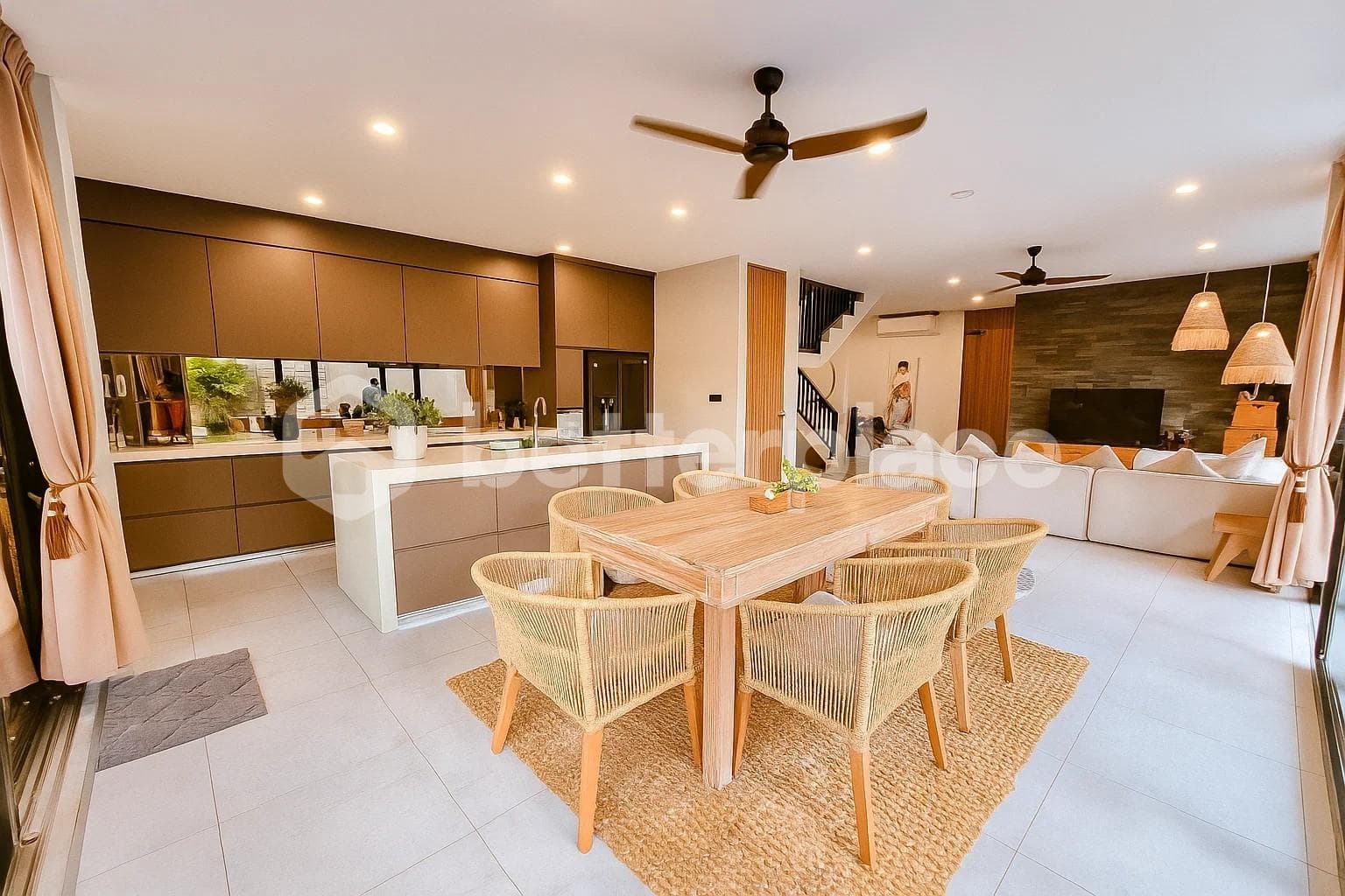 Modern Ready Villa in Batu Bolong, Canggu 4 Bedrooms Just 5 Minutes from the Beach