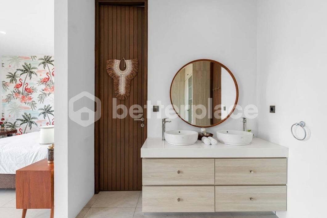 Modern Ready Villa in Batu Bolong, Canggu 4 Bedrooms Just 5 Minutes from the Beach