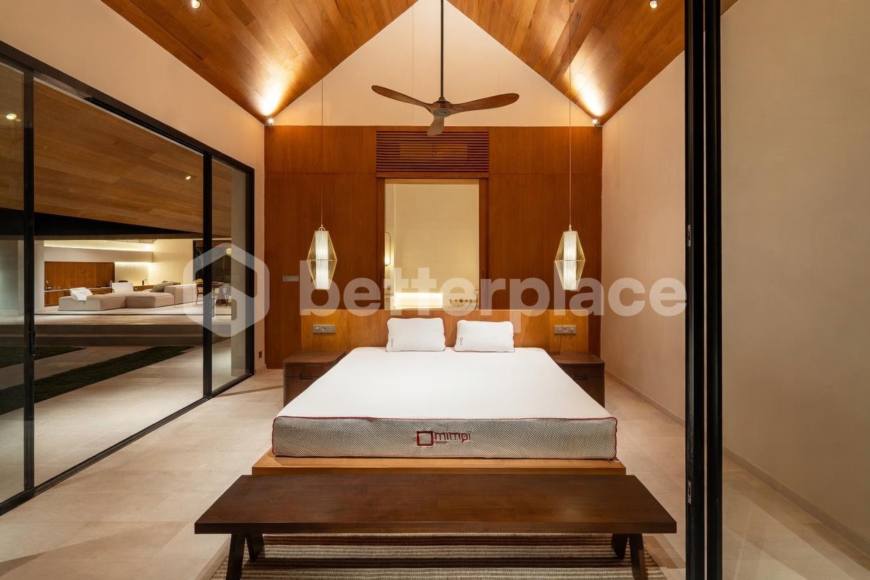 Luxury 5 Bedroom Private Villa in Tumbak Bayuh, Canggu – Premium Modern Residence