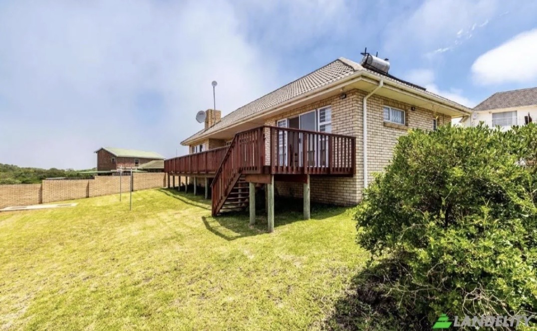 Stunning 3 Bed SEA VIEW Villa For Sale in East London Eastern Cape South Africa