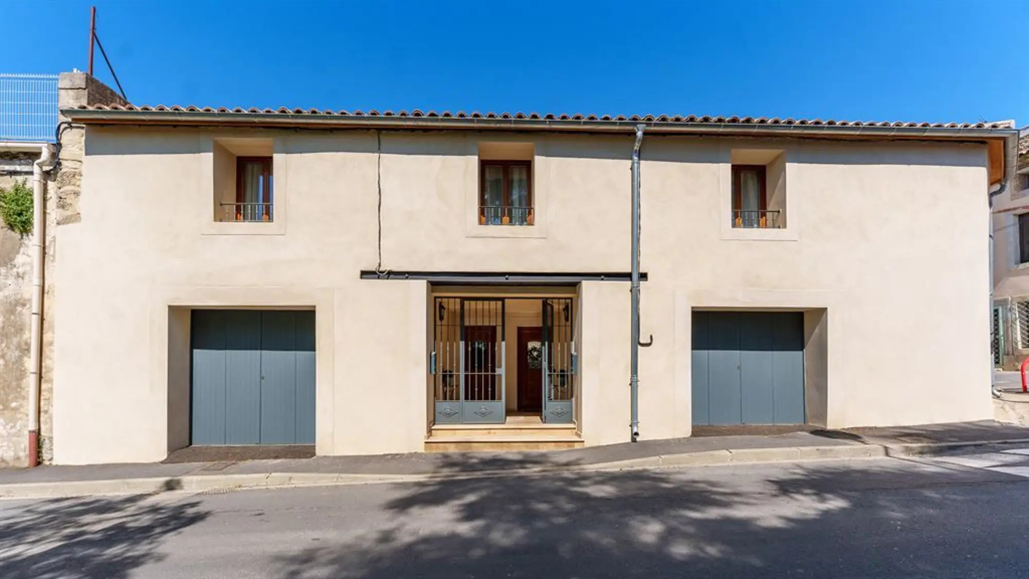 Luxury Barn Renovation with 2 Houses for Sale in Saint-Geniès-de-Fontedit France